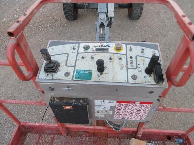 Generation-Skyjack SJ46 Boom lifts-interior