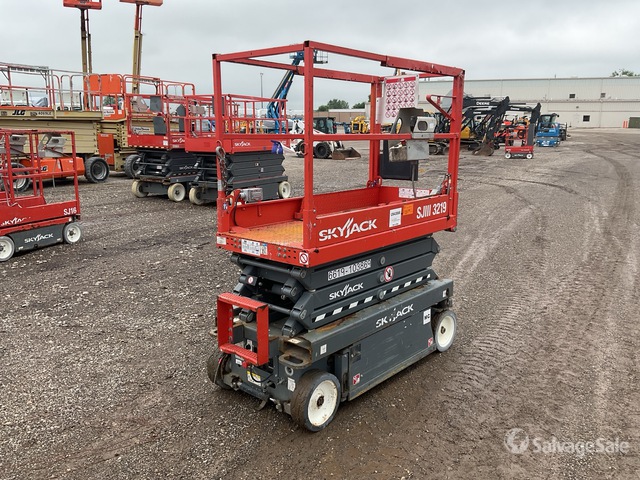 Generation-Skyjack SJIII Scissor lifts-exterior