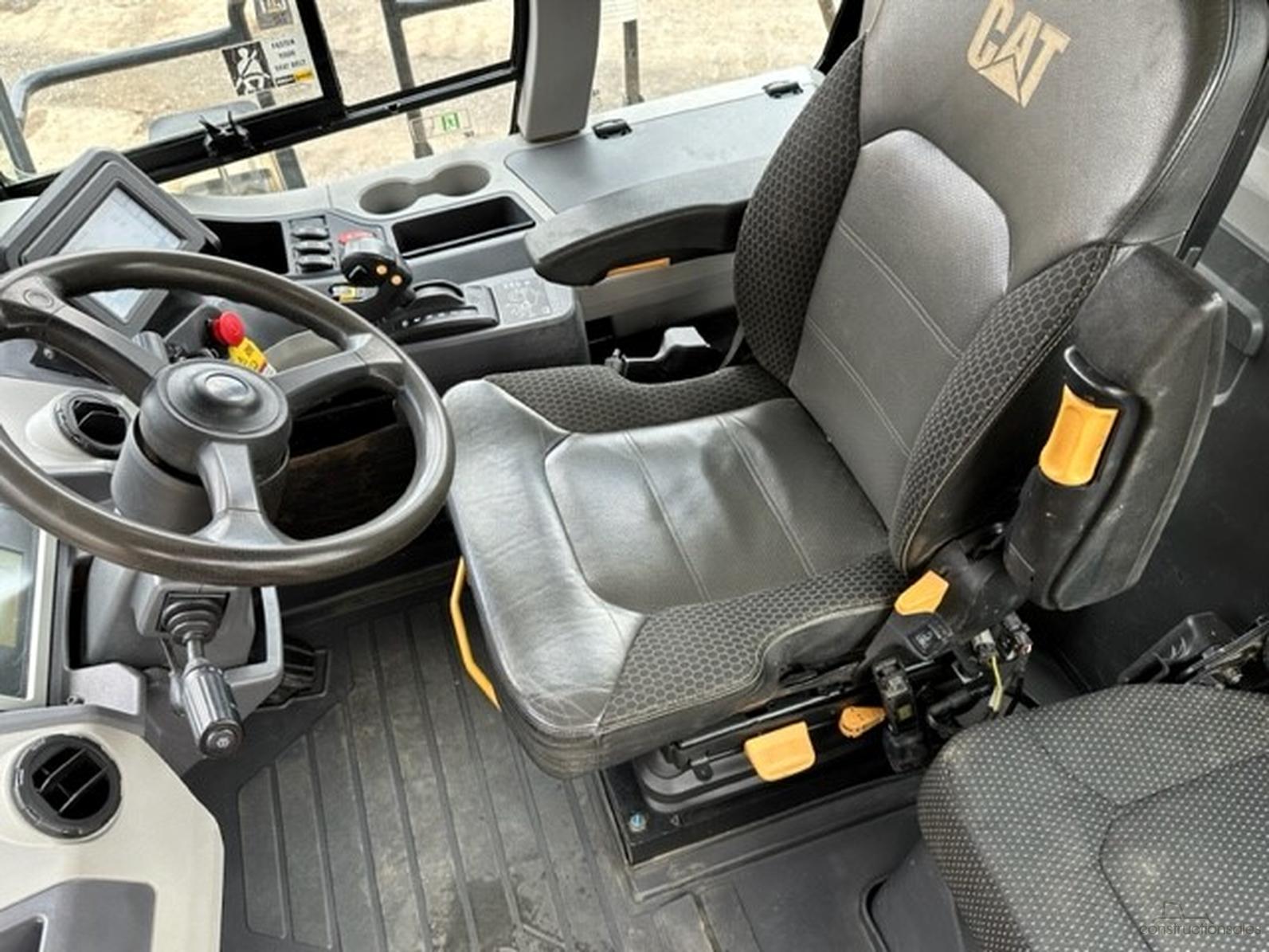 Generation-Cat 730 Articulated dump trucks-interior