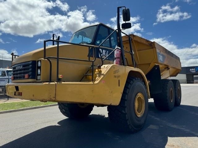 Generation-Cat 740 Articulated dump trucks-exterior