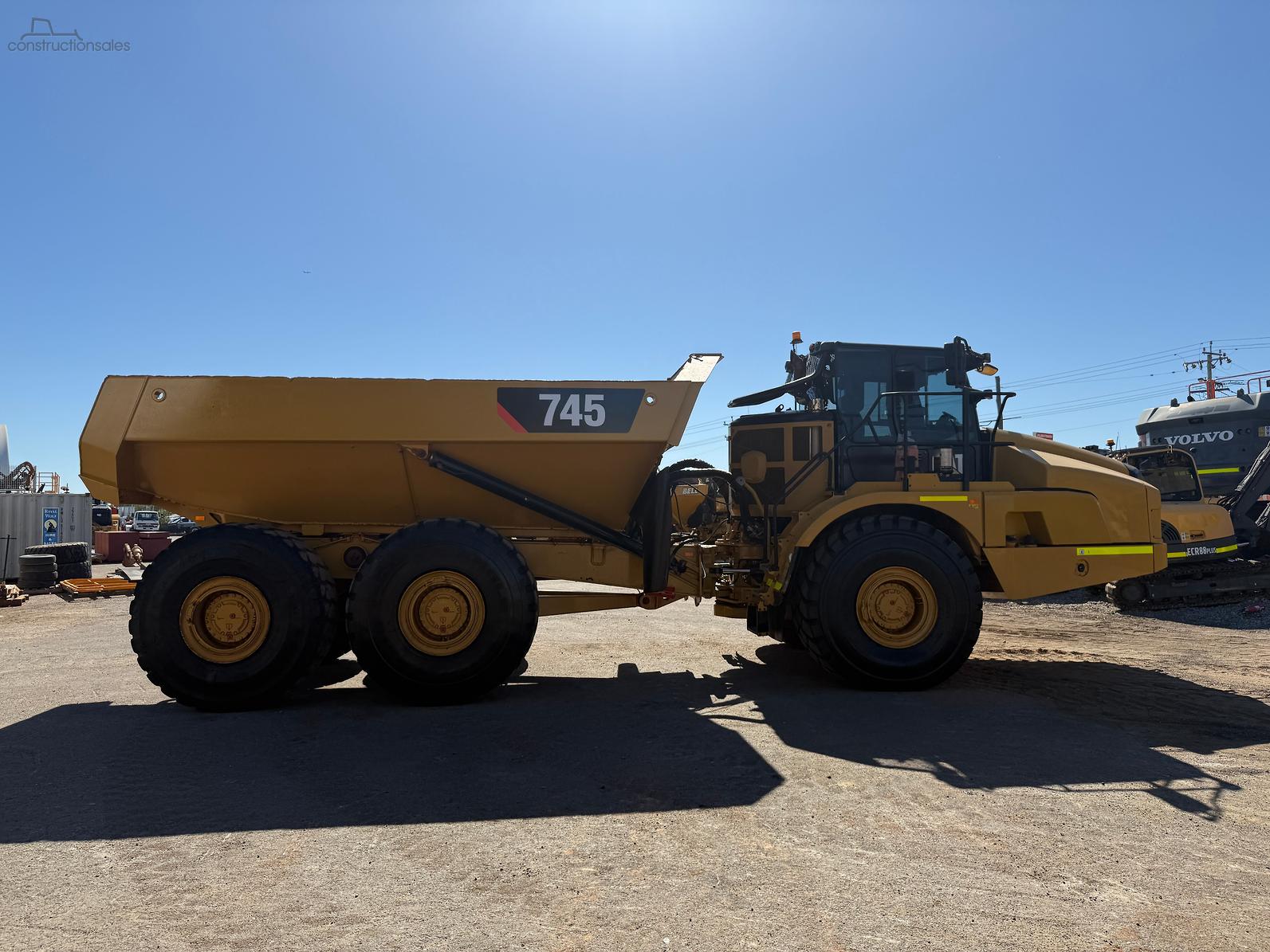 Generation-Cat 745 Articulated dump trucks-exterior