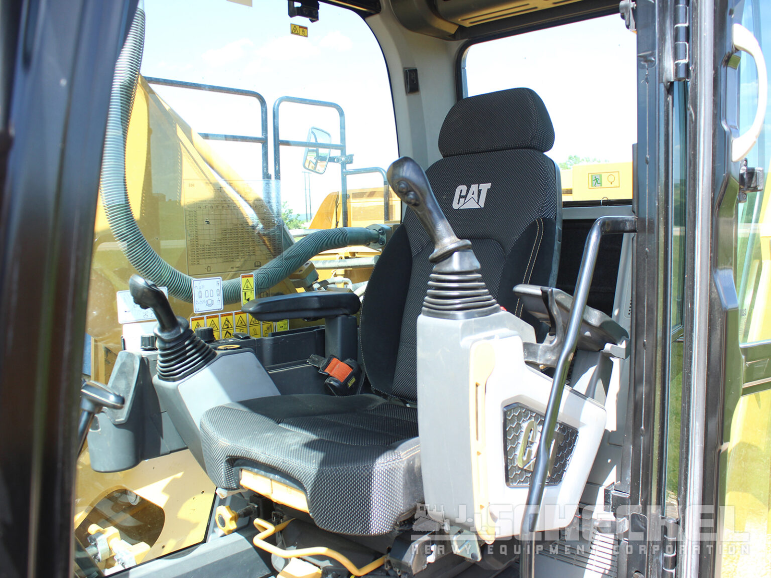 Generation-Cat 336 Medium excavators-interior
