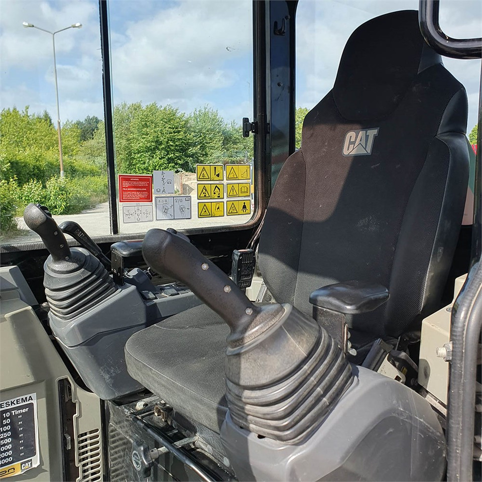Generation-Cat 303 Mini excavators-interior