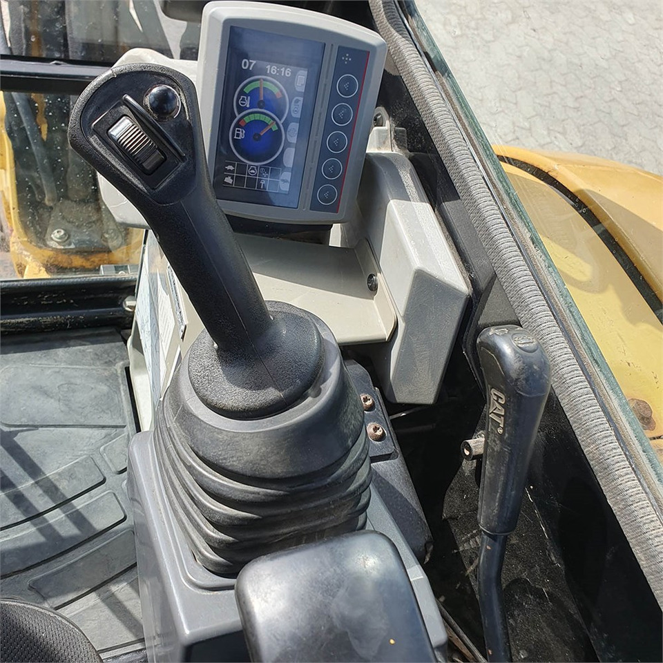 Generation-Cat 303 Mini excavators-interior