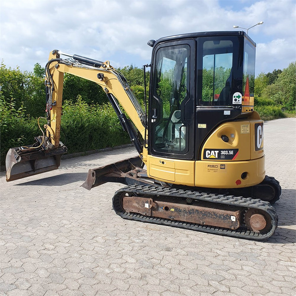 Generation-Cat 303 Mini excavators-exterior
