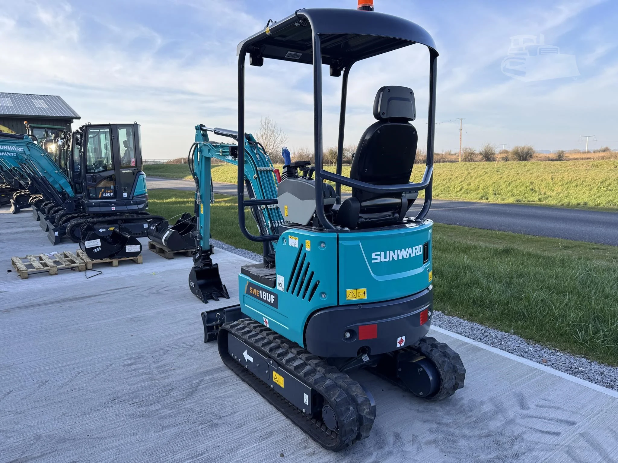 Generation-Sunward SWE18 Mini excavators-exterior