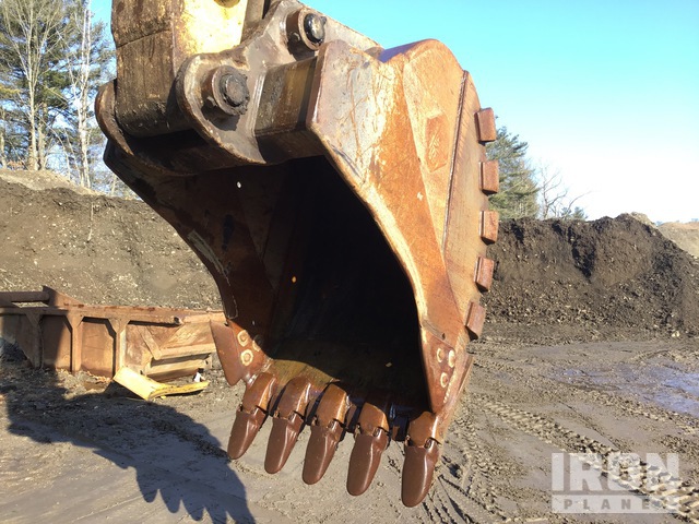 Generation-Komatsu PC400 Large excavators-attachments