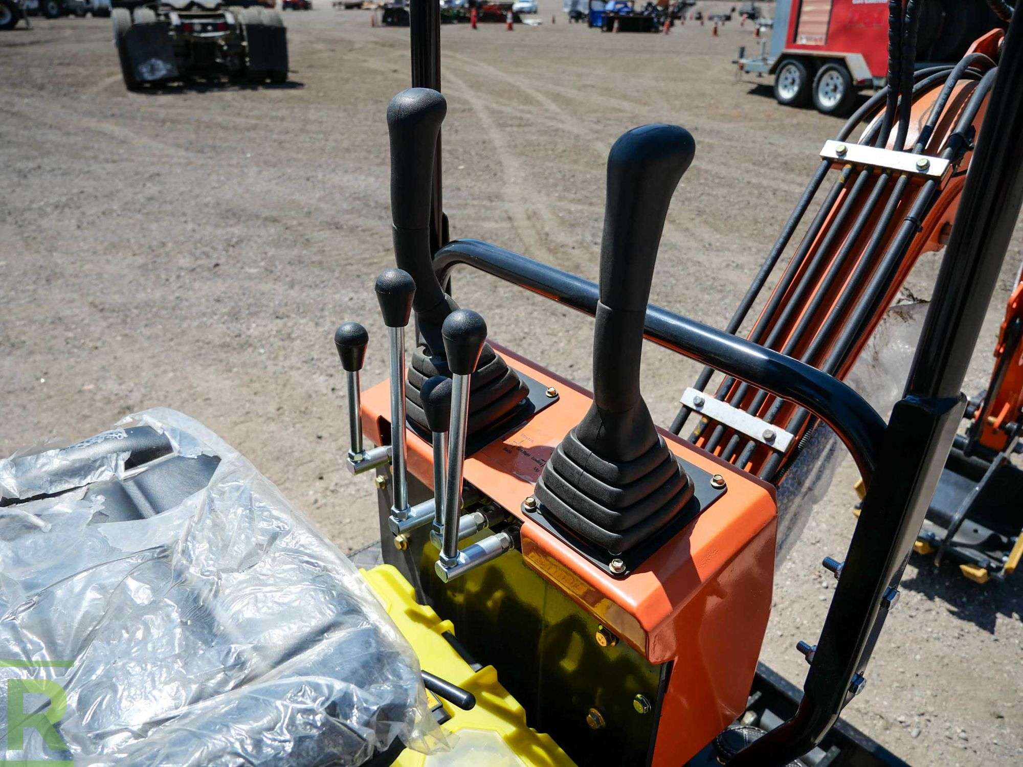 Generation-AGT QH12 Mini excavators-interior