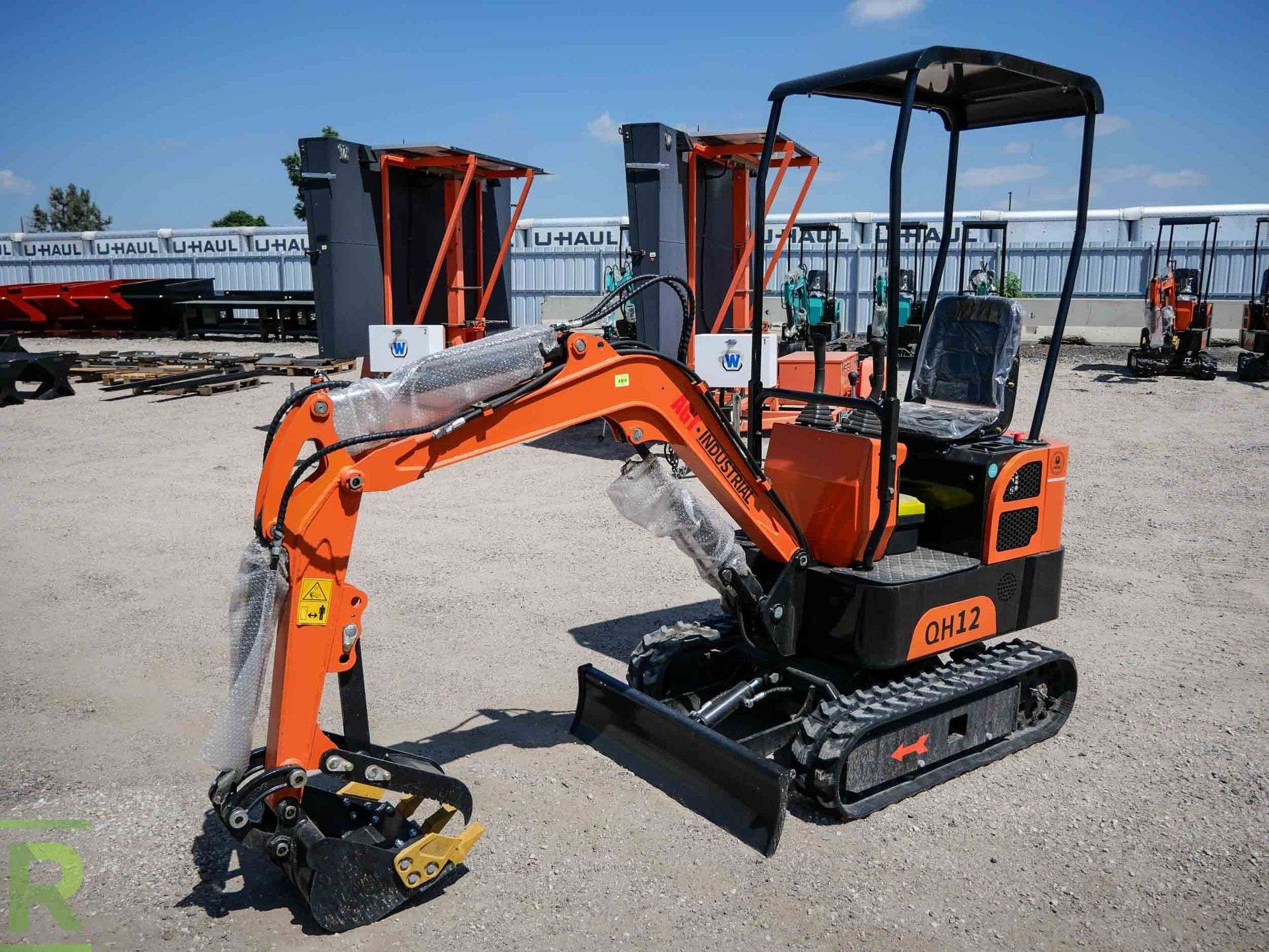 Generation-AGT QH12 Mini excavators-exterior
