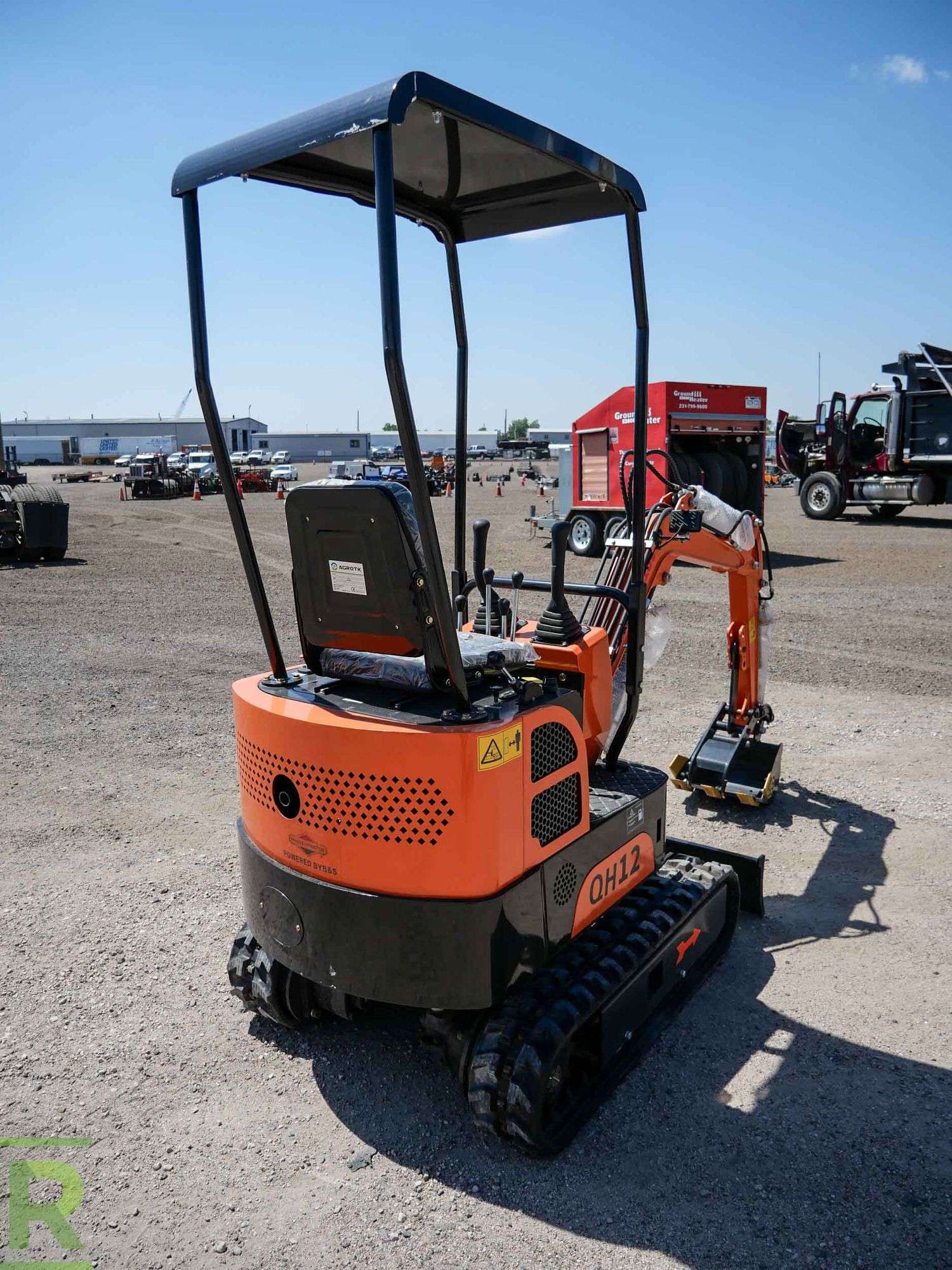 Generation-AGT QH12 Mini excavators-exterior