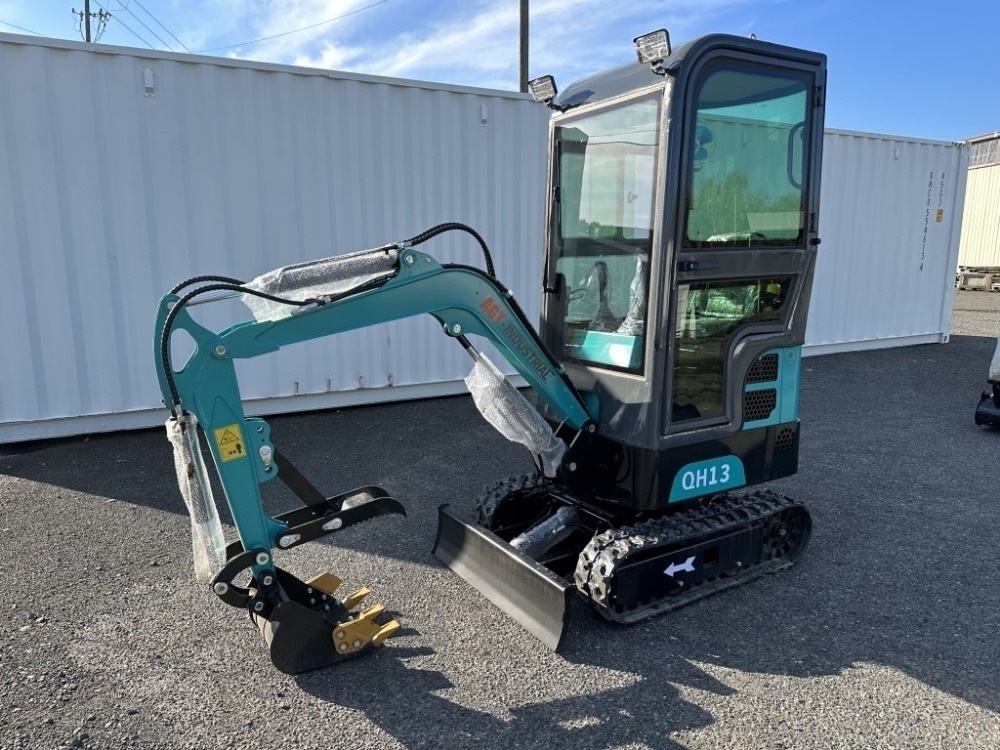 Generation-AGT QH13 Mini excavators-exterior