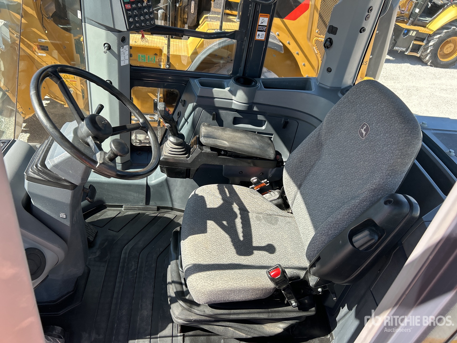 Generation-John Deere 544 Wheel loaders-interior