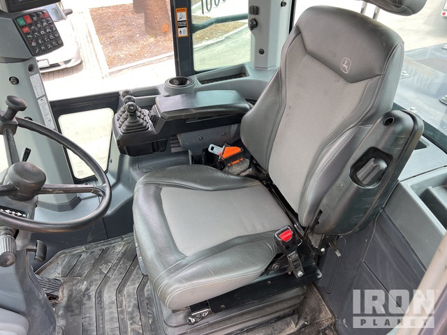 Generation-John Deere 644 Wheel loaders-interior