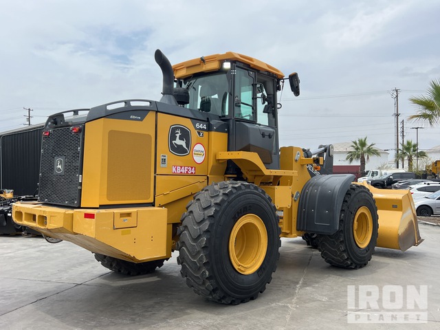 Generation-John Deere 644 Wheel loaders-exterior