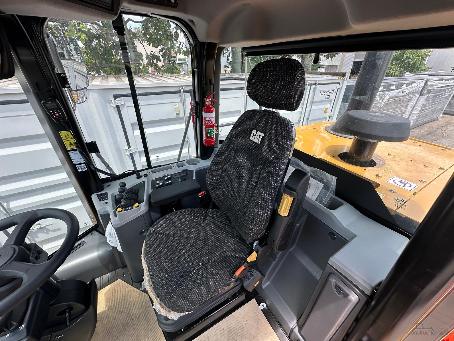 Generation-Cat 950 Wheel loaders-interior
