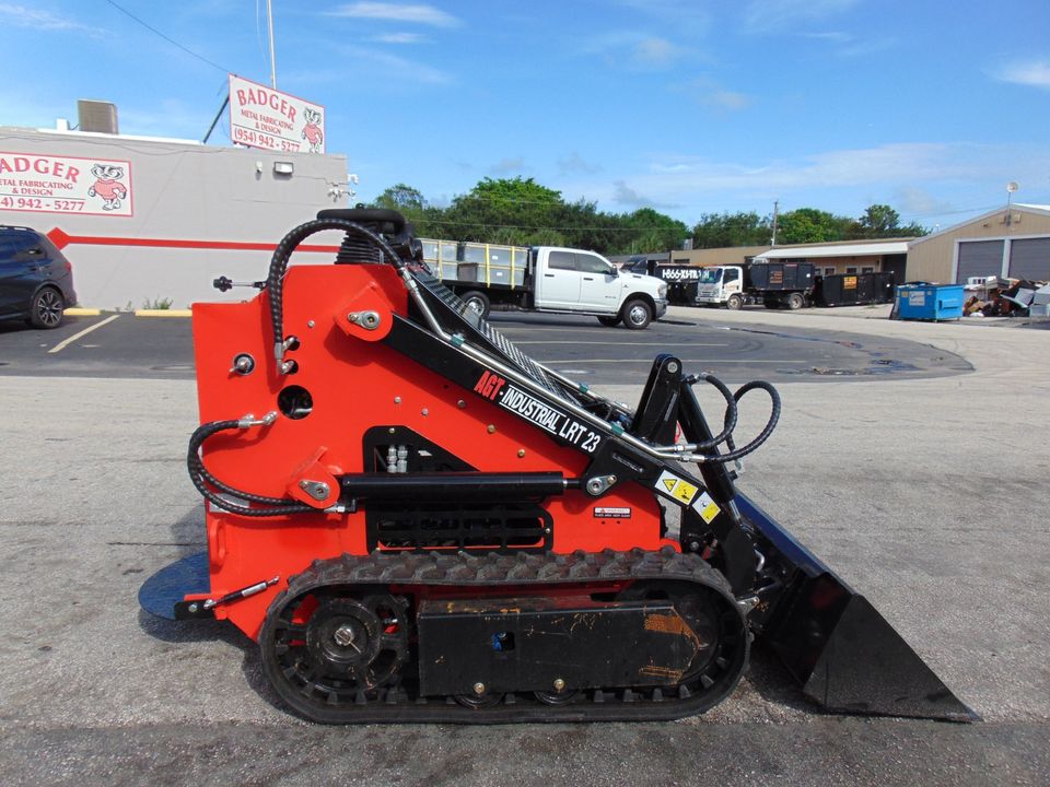 Generation-AGT LRT23 Compact track loaders-exterior