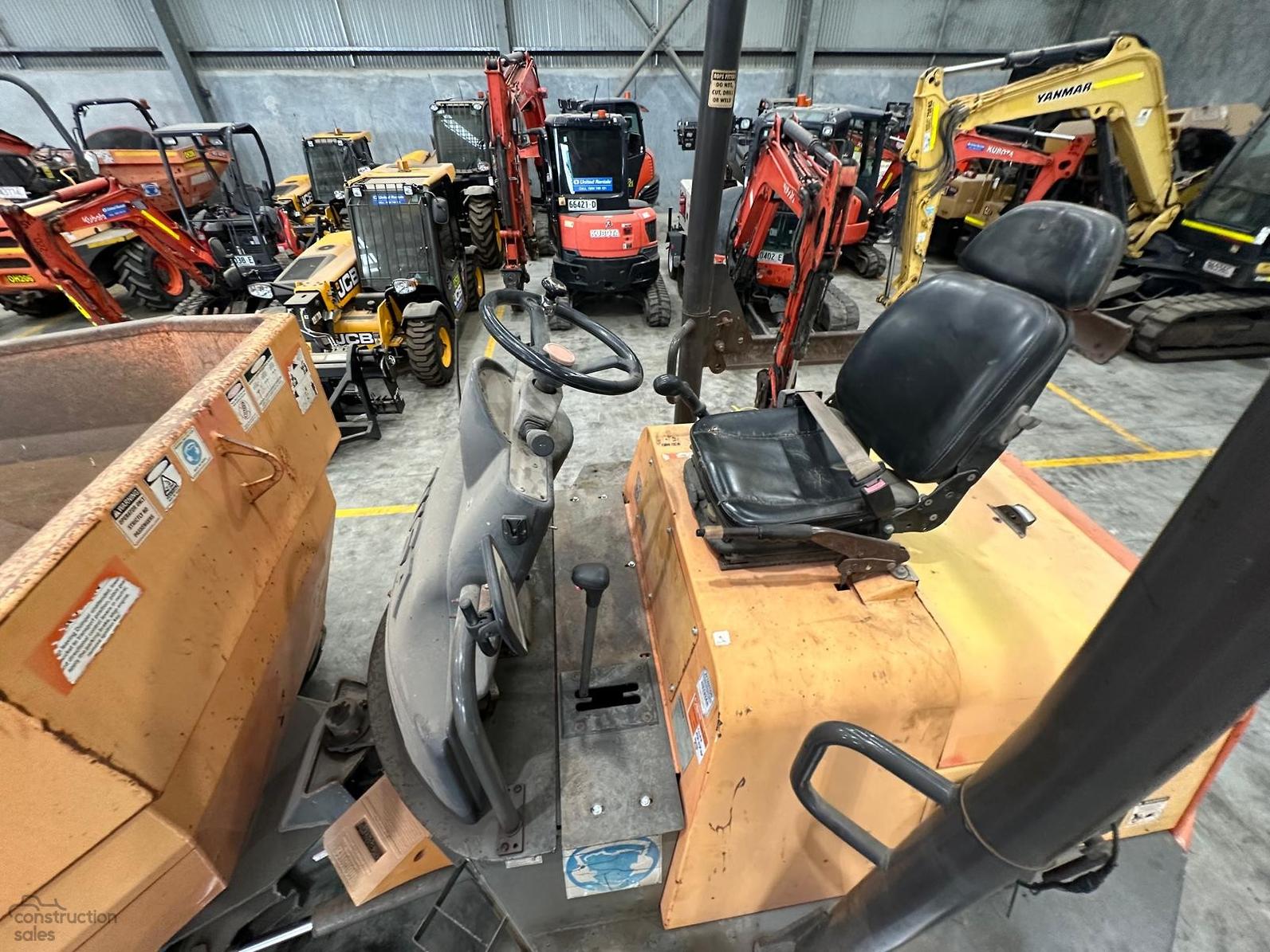 Generation-Ausa D1000 Dumpers-interior