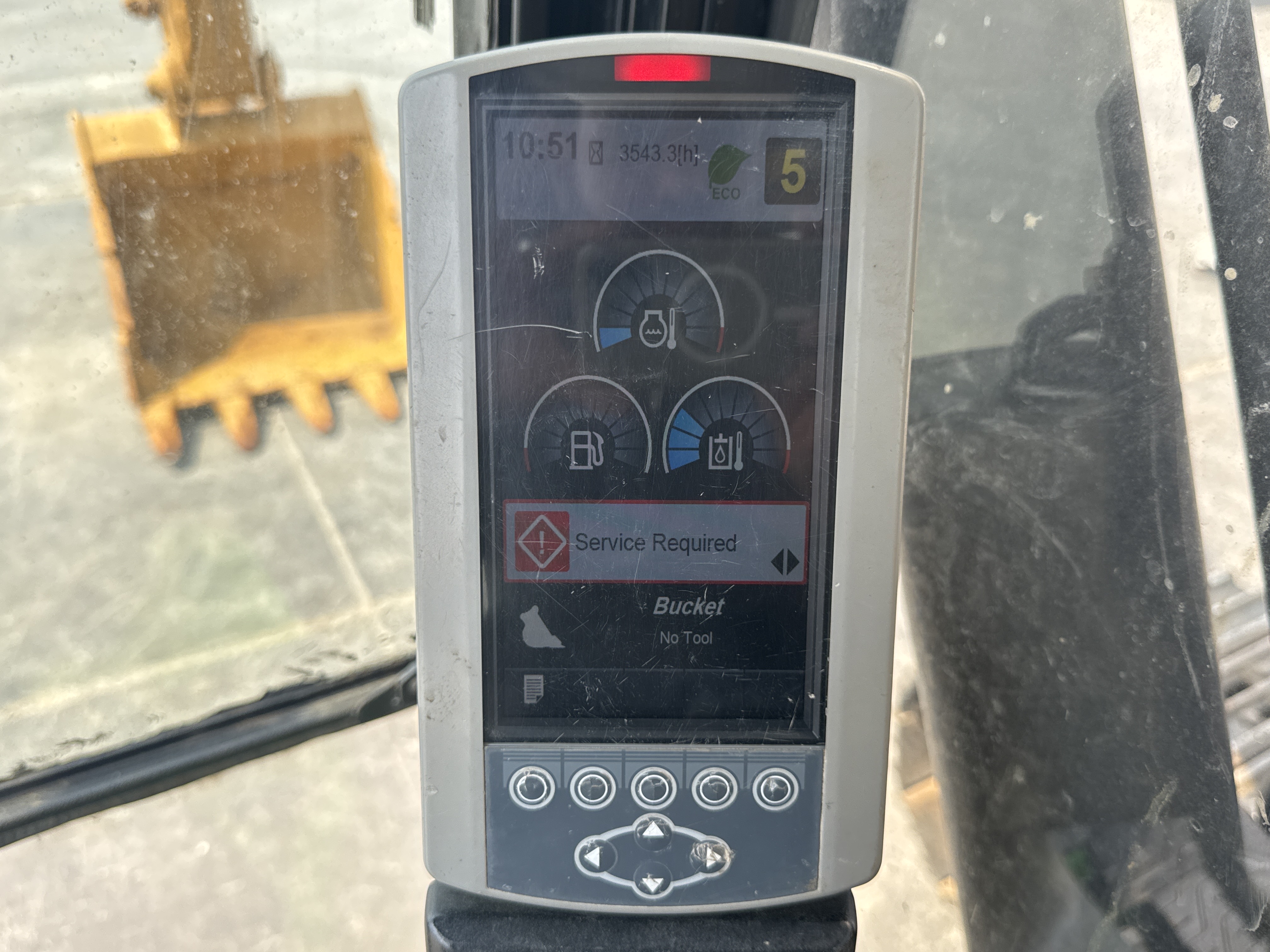 MDX-009-Cat-320D2-Medium-excavators-inspection-Cabin-Instrument-cluster-2