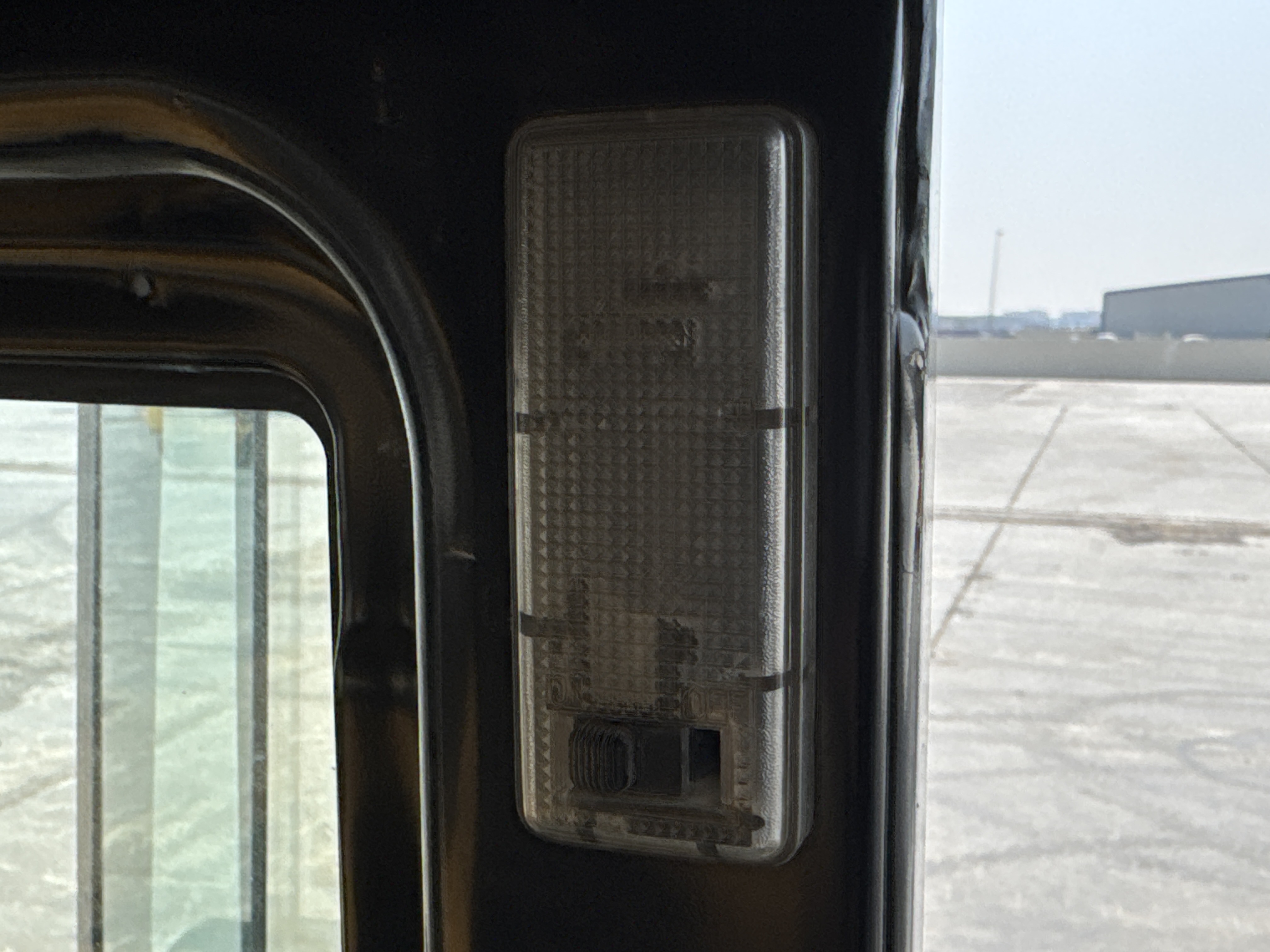 MDX-009-Cat-320D2-Medium-excavators-inspection-Cabin-Cabin-light-2