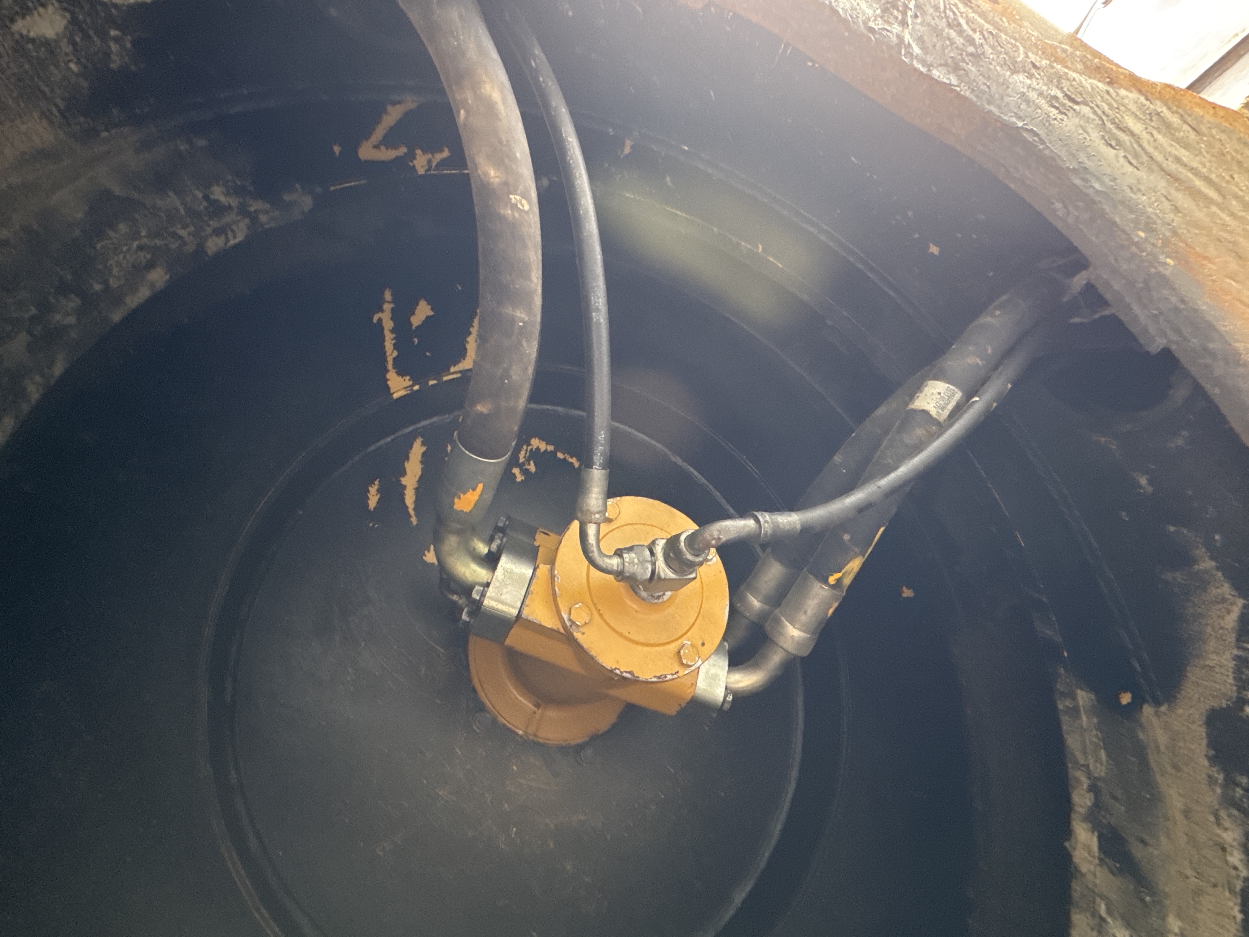 MDX-009-Cat-320D2-Medium-excavators-inspection-Hydraulics-Center-swivel-joint-2