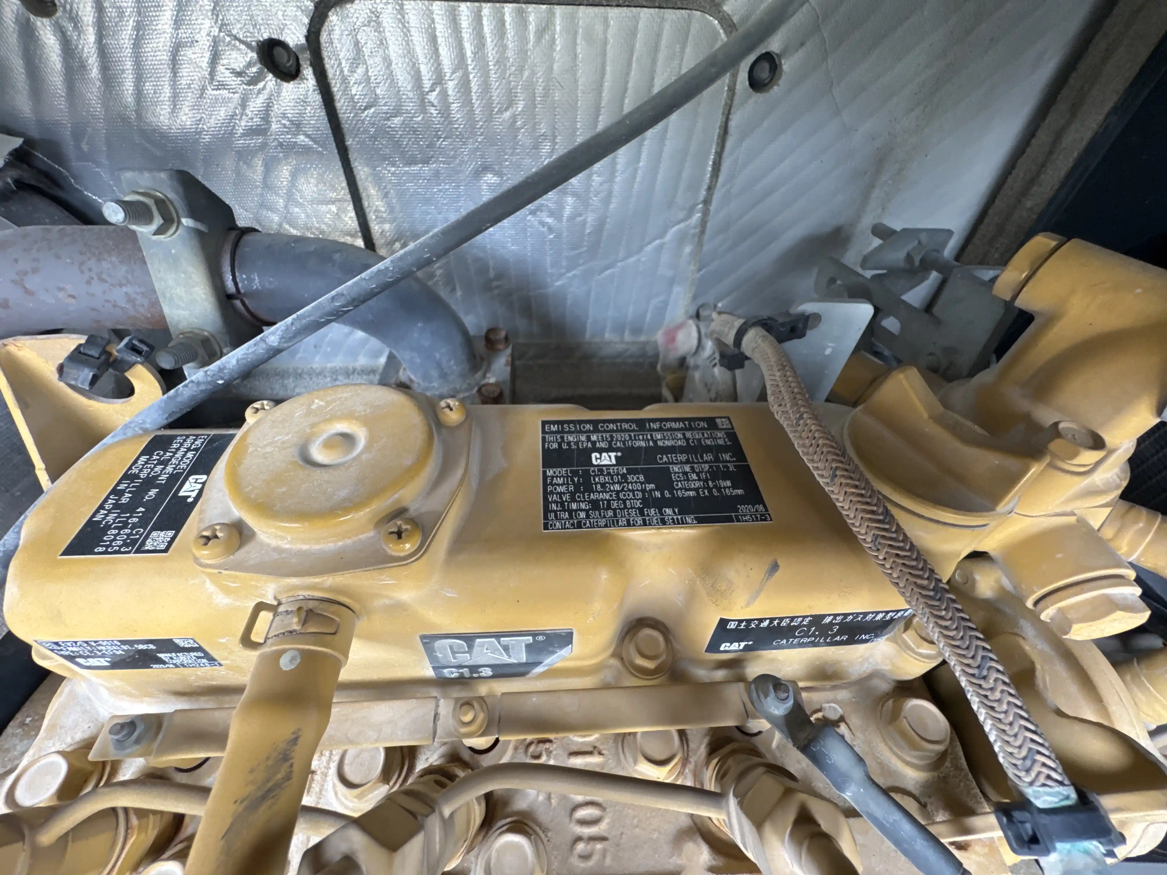 MNX-004-Cat-303E-Mini-excavators-inspection-Engine-Engine-oil-leaks-1