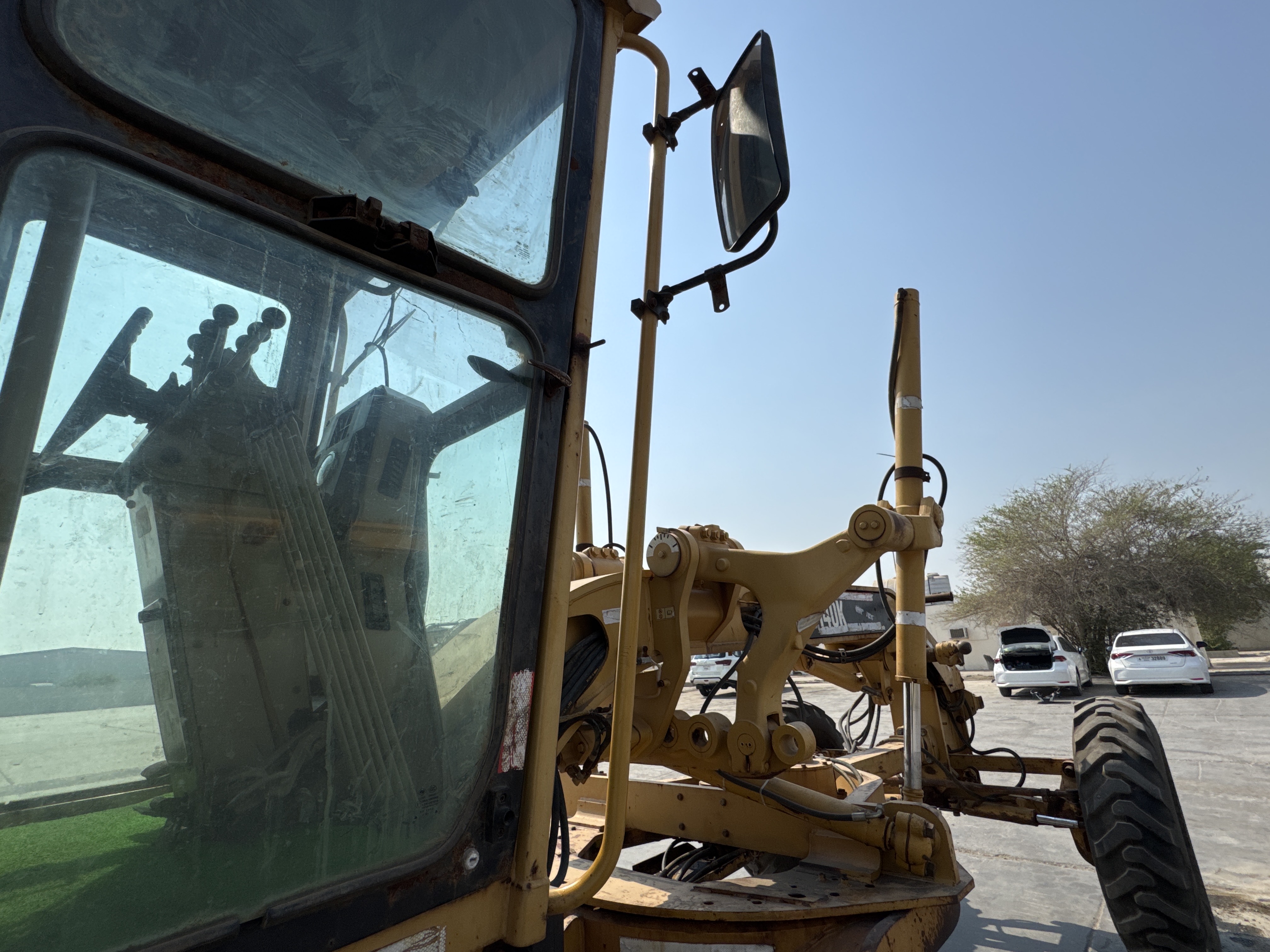 MGG-001-Cat-140K-Motor-graders-inspection-Structure-Handrails-2