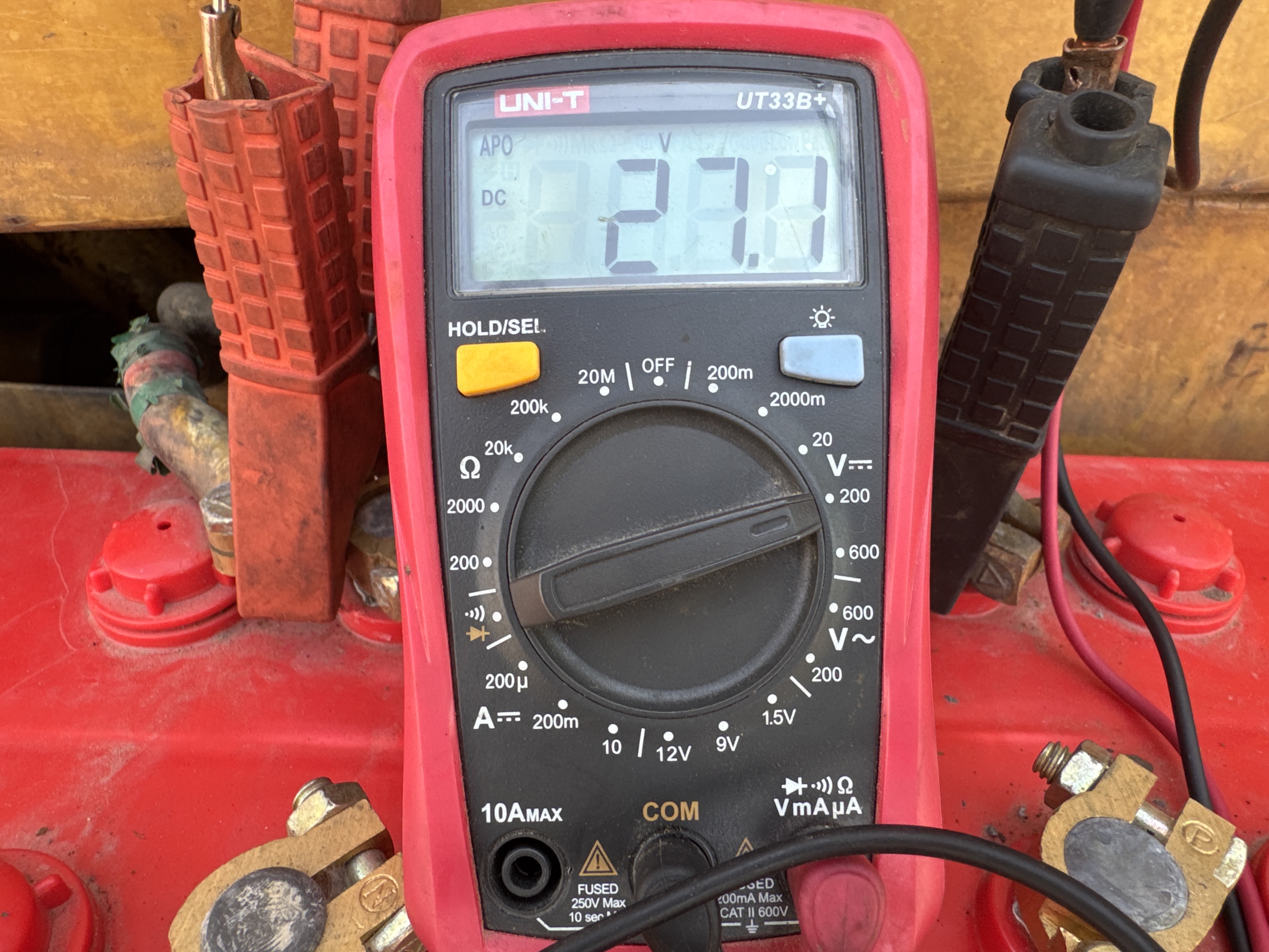 MGG-001-Cat-140K-Motor-graders-inspection-Electronics-Battery-2