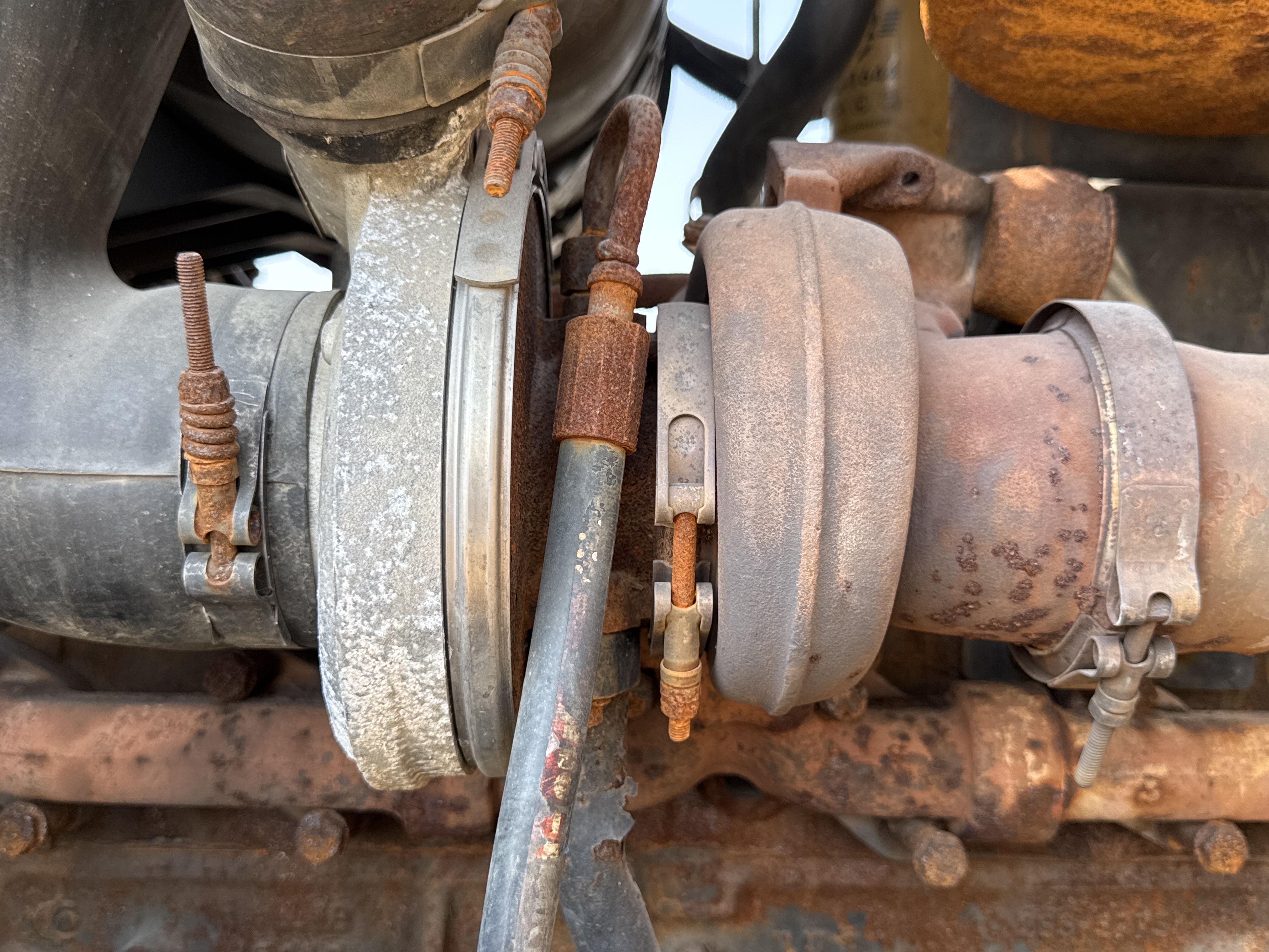 MGG-001-Cat-140K-Motor-graders-inspection-Engine-Turbo-2