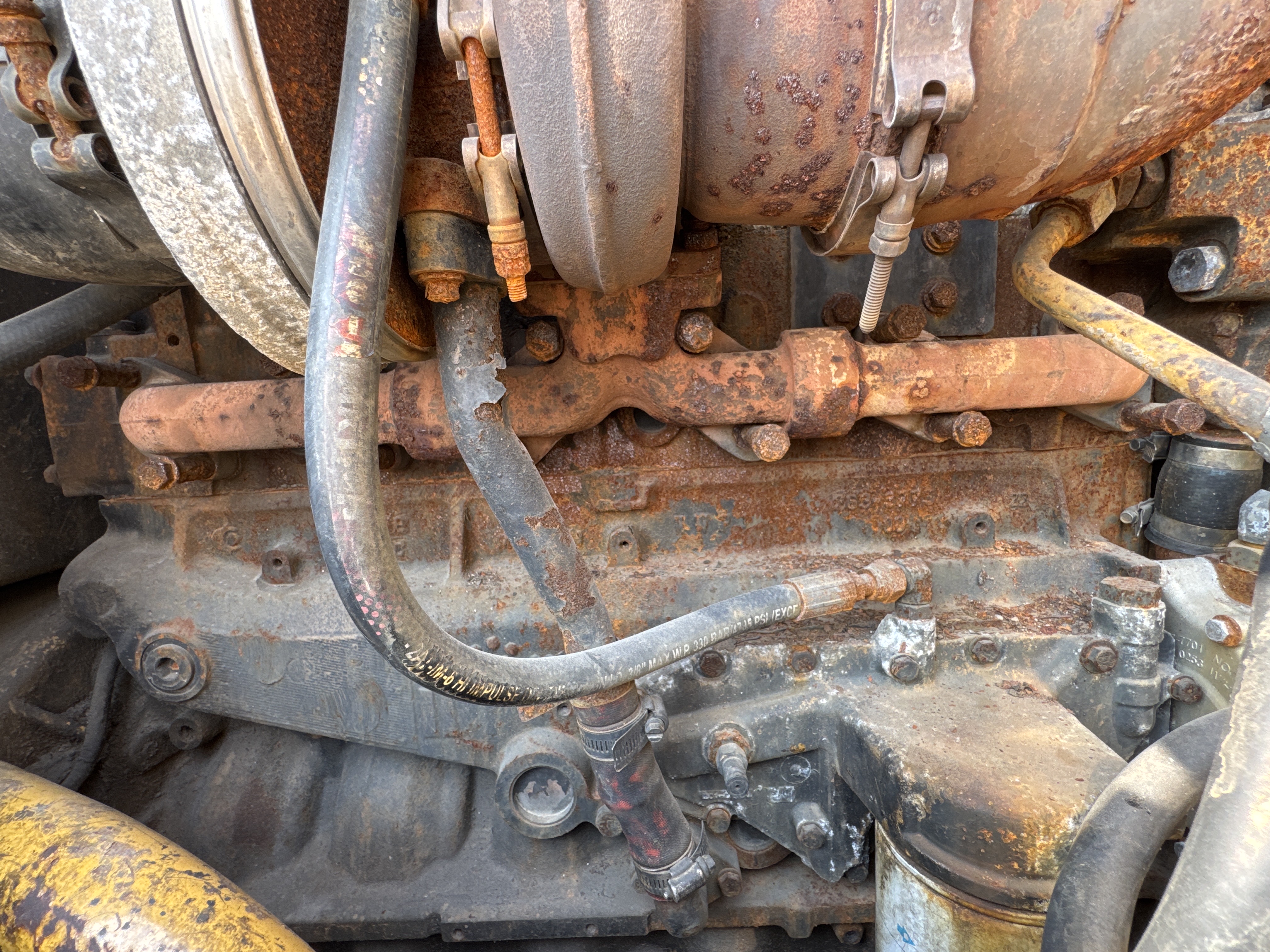 MGG-001-Cat-140K-Motor-graders-inspection-Engine-Exhaust-system-2