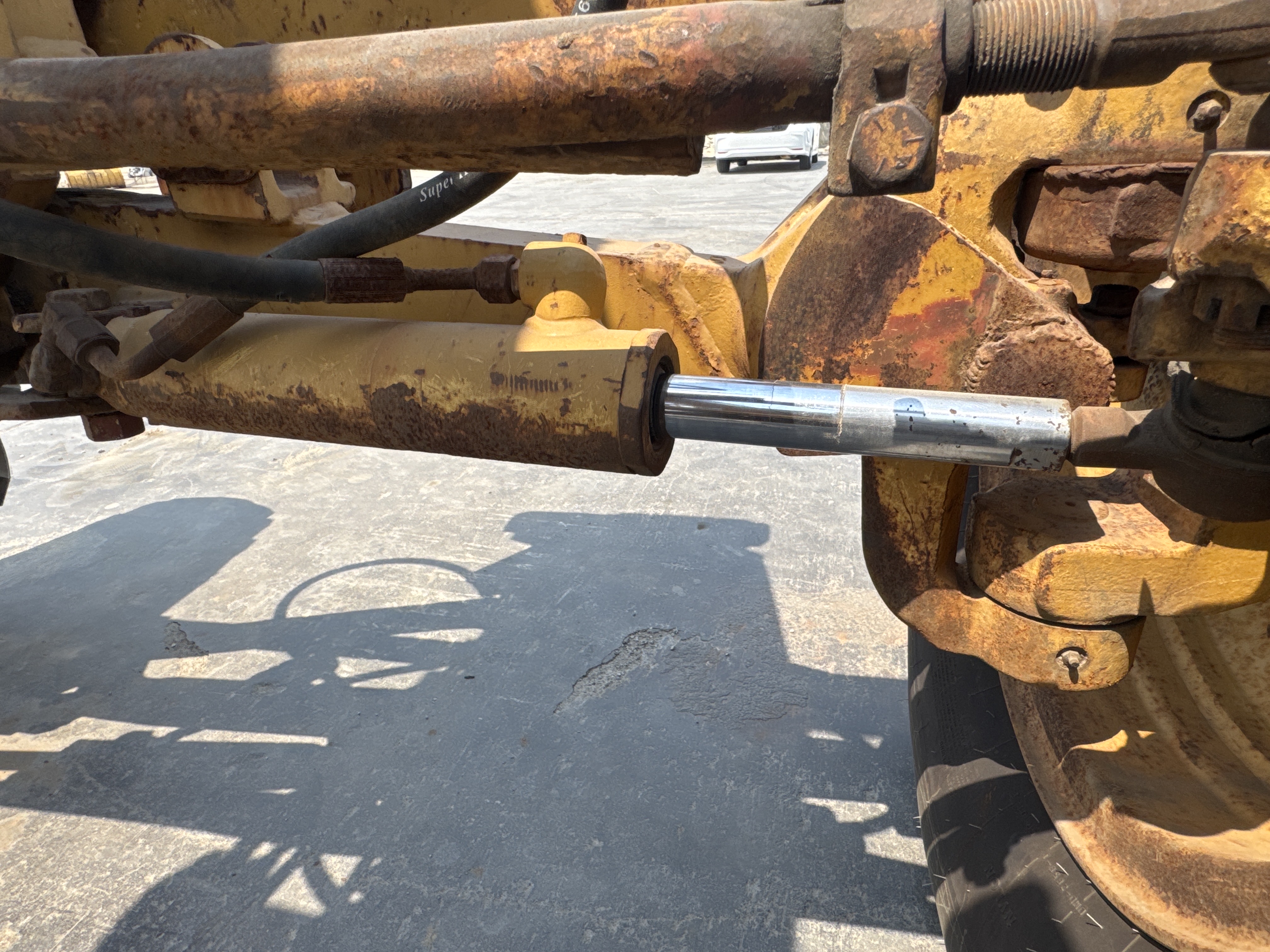 MGG-001-Cat-140K-Motor-graders-inspection-Hydraulics-Steering-cylinders-2