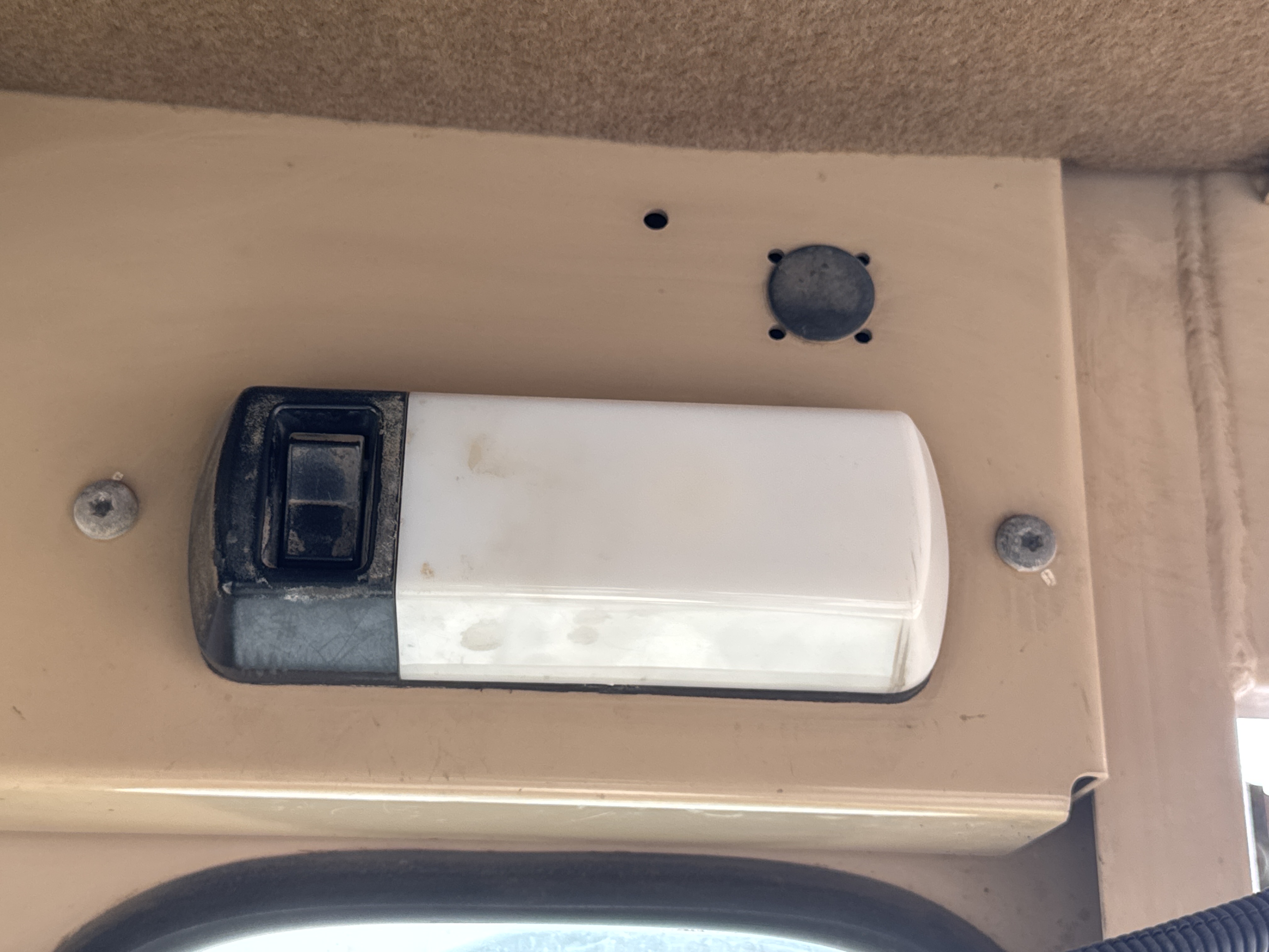 MGG-001-Cat-140K-Motor-graders-inspection-Cabin-Cabin-light-2