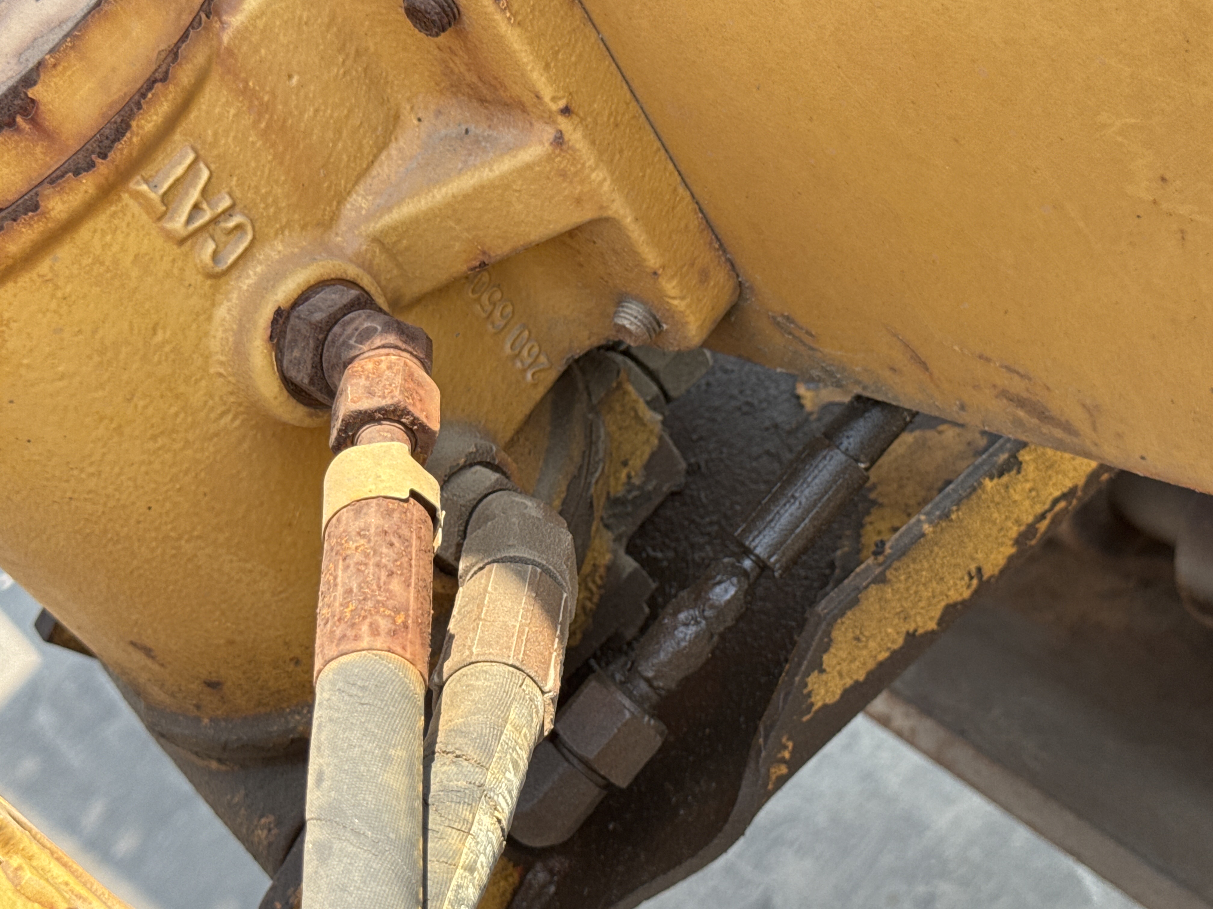 MGG-001-Cat-140K-Motor-graders-inspection-Hydraulics-Hydraulic-hoses-and-lines-2
