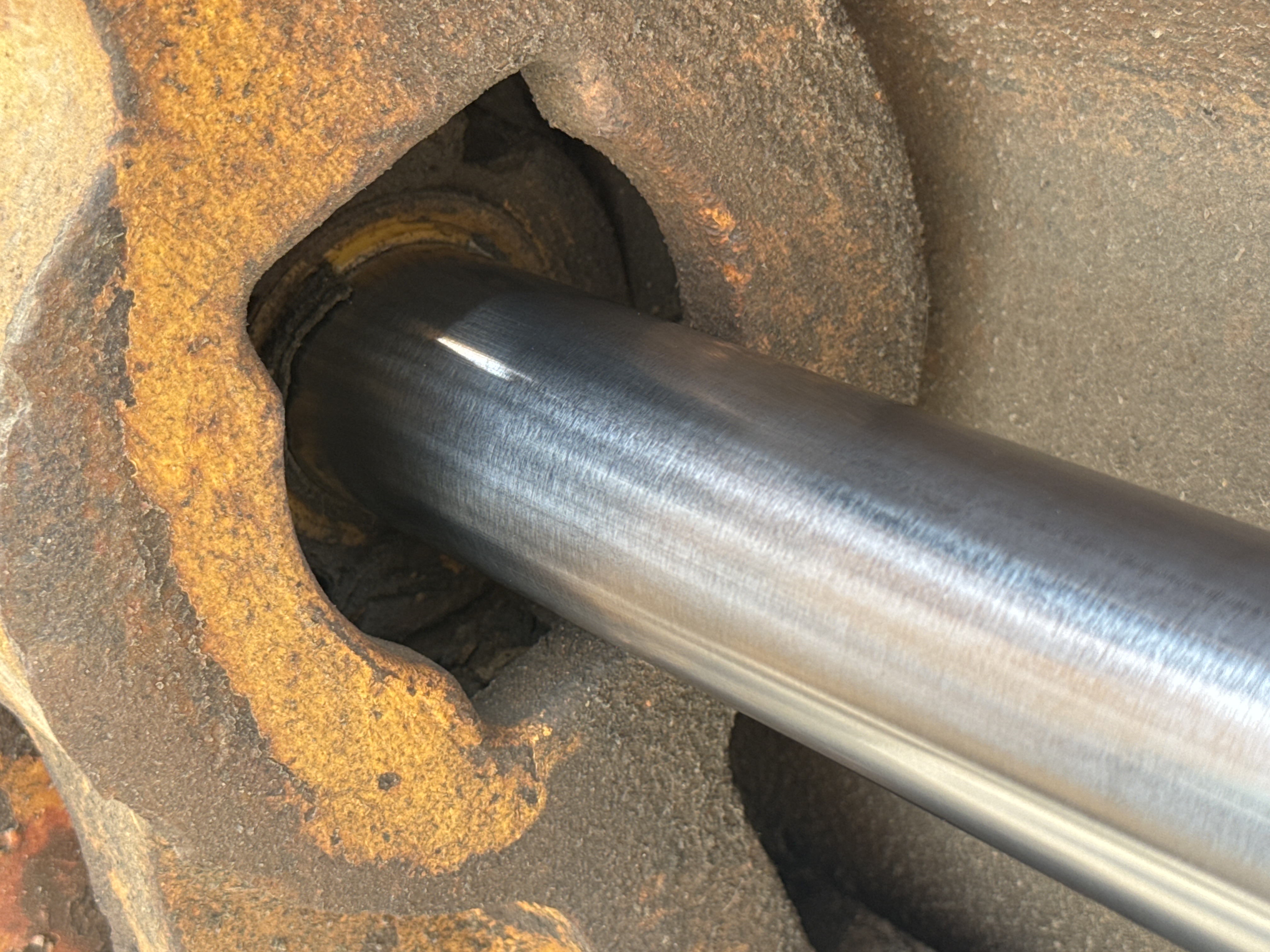 MGG-001-Cat-140K-Motor-graders-inspection-Hydraulics-Sideshift-cylinder-1