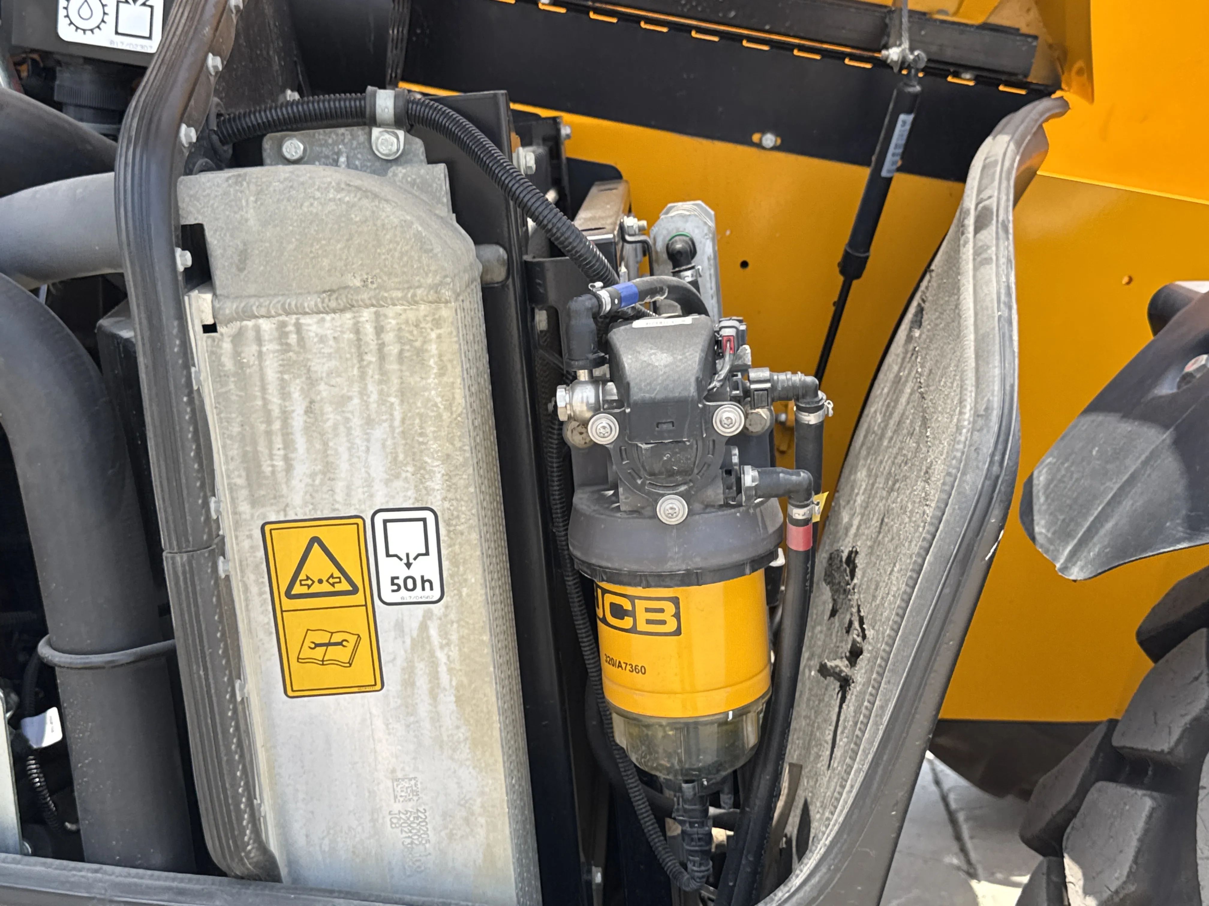 THM-002-JCB-540-170-Telehandlers-inspection-Engine-Radiator,-condenser,-intercooler,-hydraulic-cooler-1