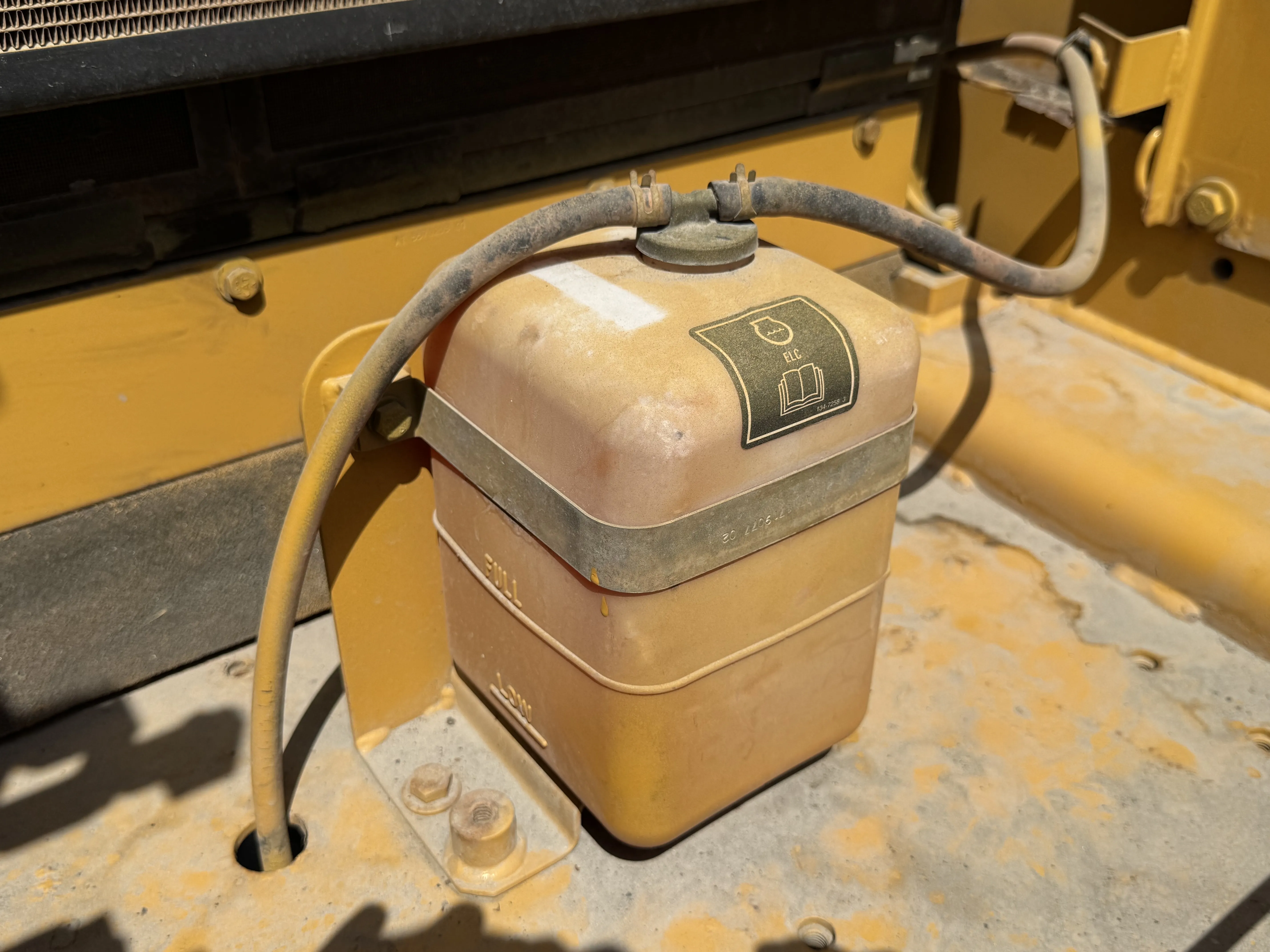 MDX-001-Cat-323D3-Medium-excavators-inspection-Engine-Radiator,-condenser,-intercooler,-hydraulic-cooler-1
