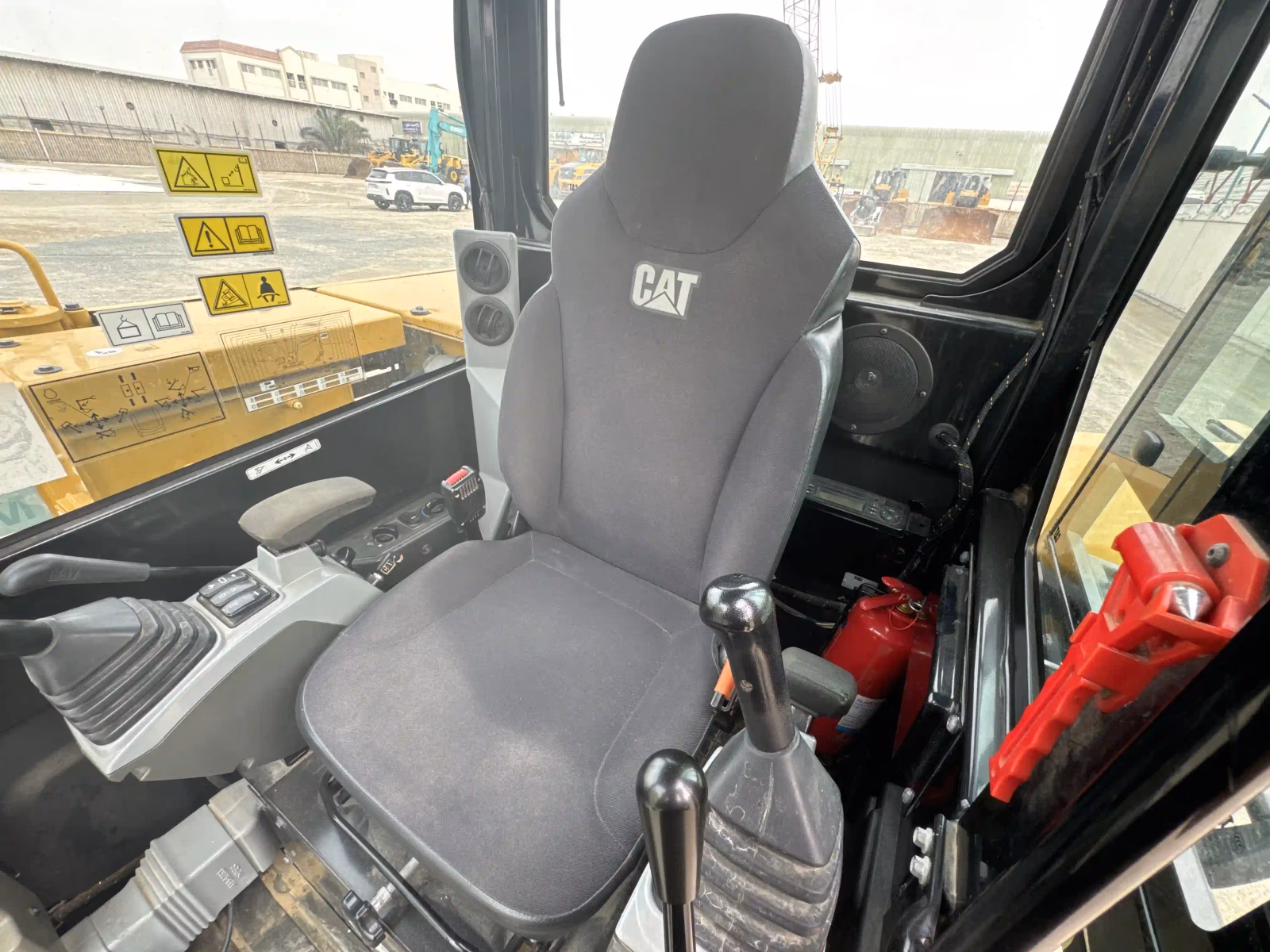 Generation-Cat 305 Mini excavators-interior