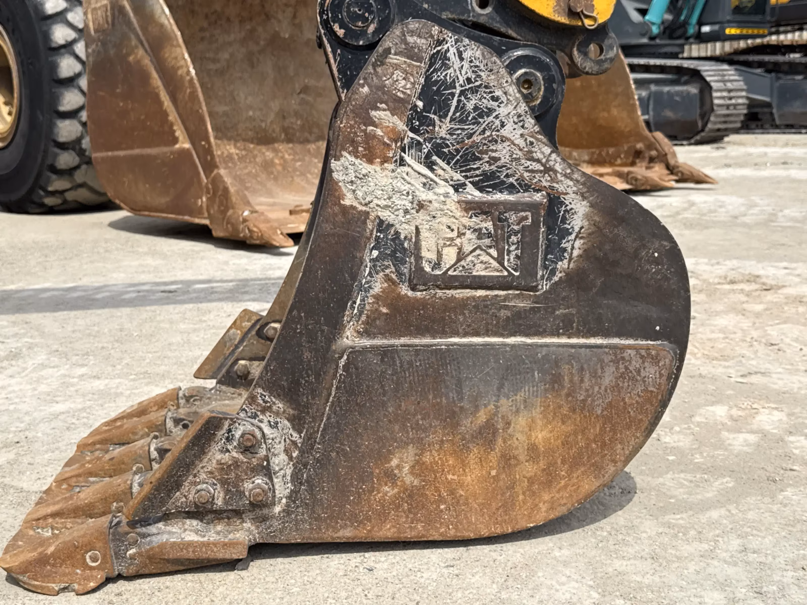 Generation-Cat 305 Mini excavators-attachments