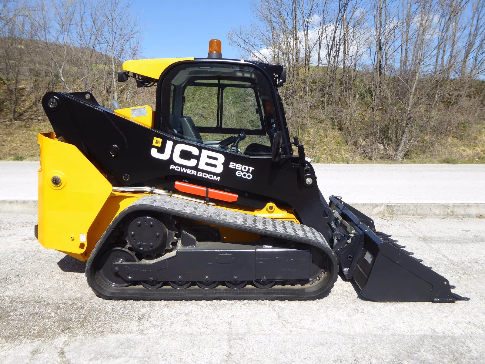 Generation-JCB 260T Compact track loaders-exterior