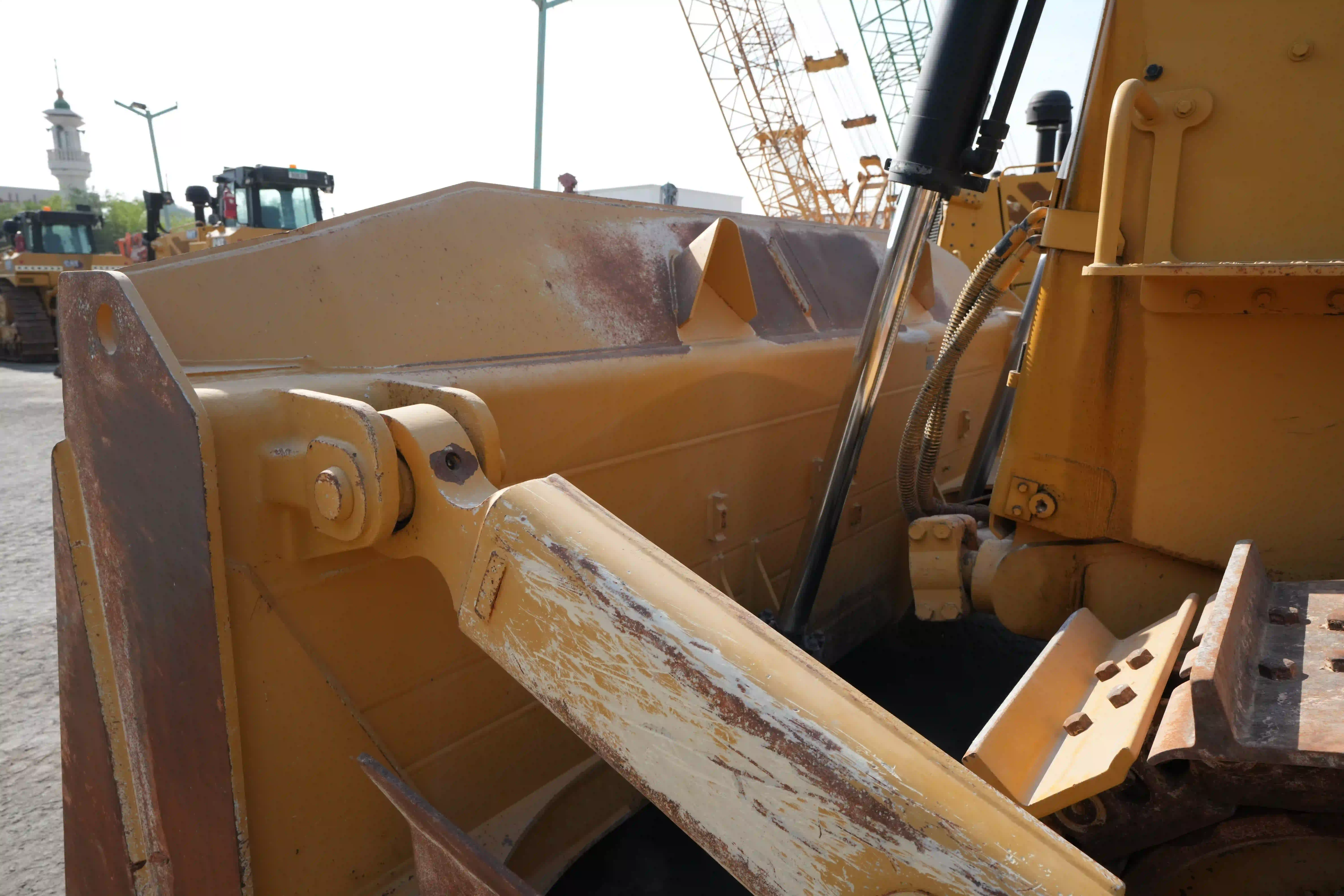CDB-002-Cat-D8T-Crawler-dozers-inspection-Attachment-Dozer-blade-2