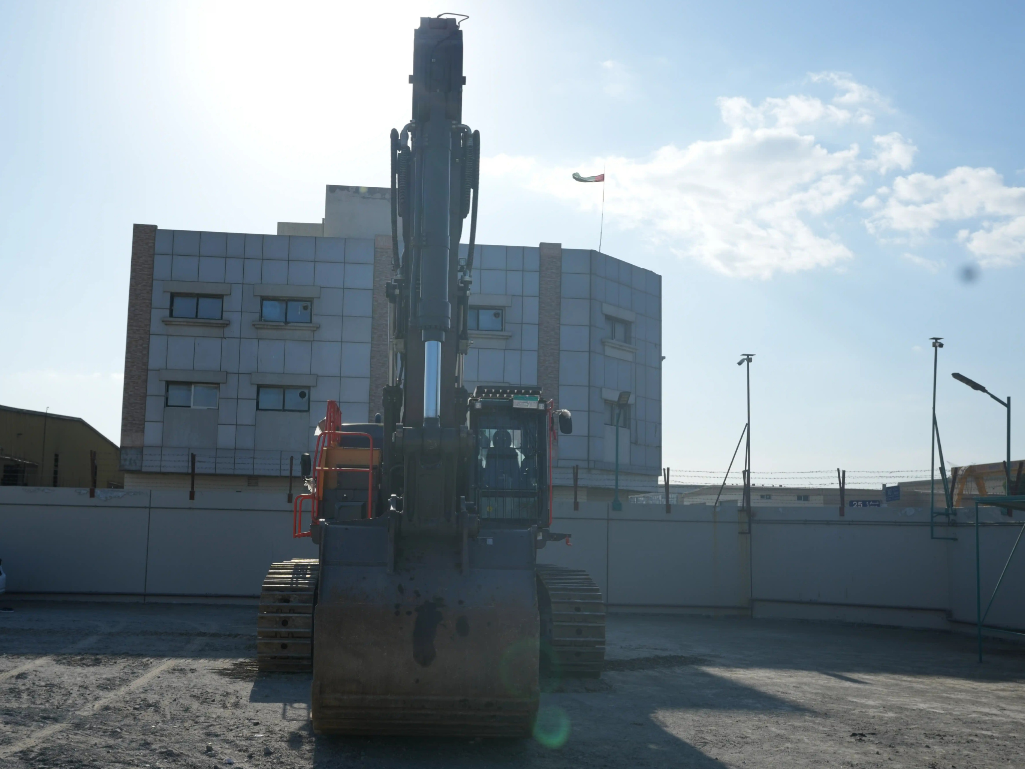 LEX-001-Volvo-EC550EL-large-excavator-inspection-structure-paint-3