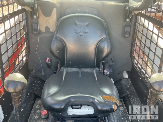 Generation-Bobcat T450 Compact track loaders-interior