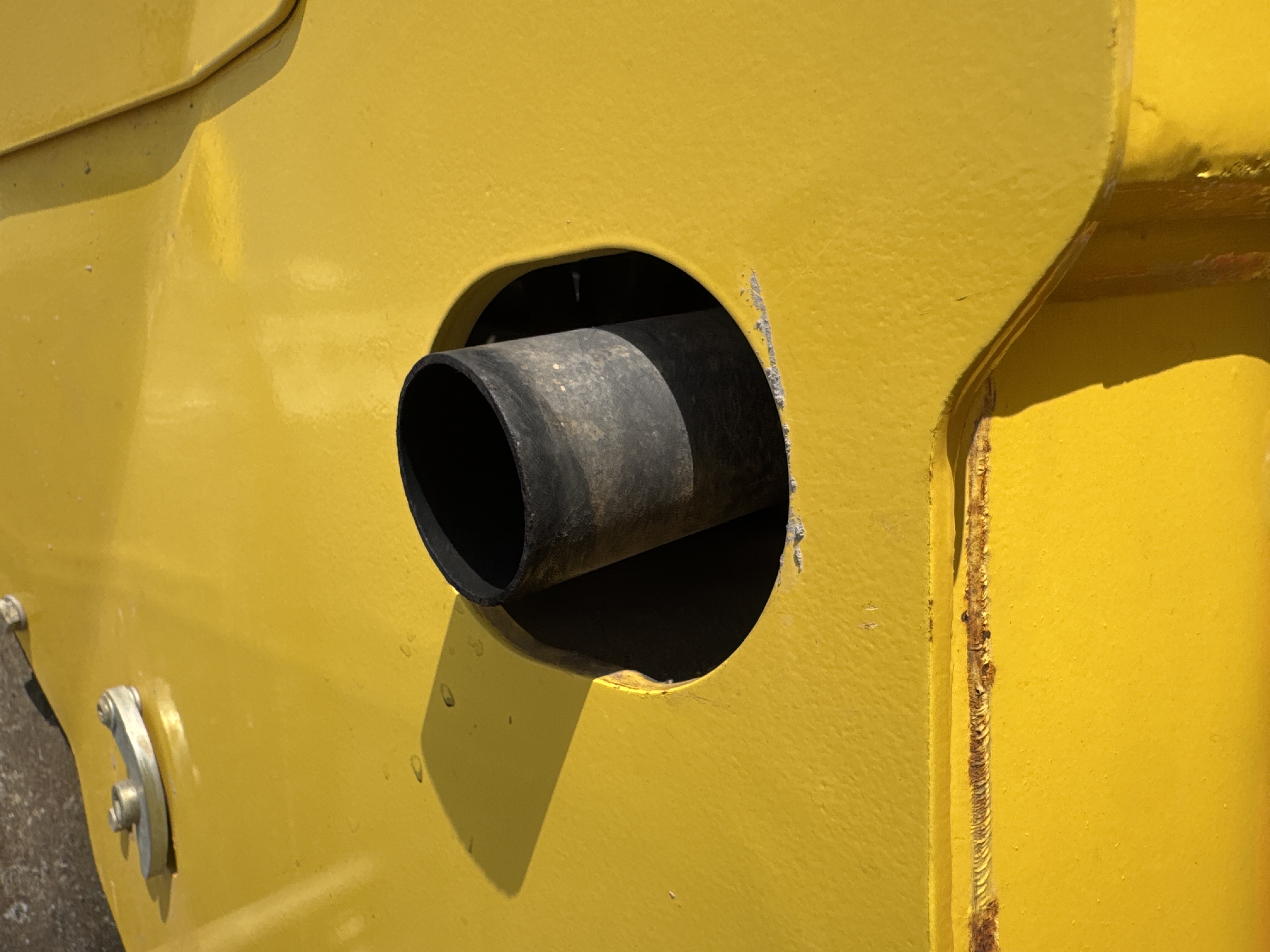 SRC-004-Bomag-BW-120-AD-5-Tandem-rollers-inspection-Engine-Exhaust-system-2