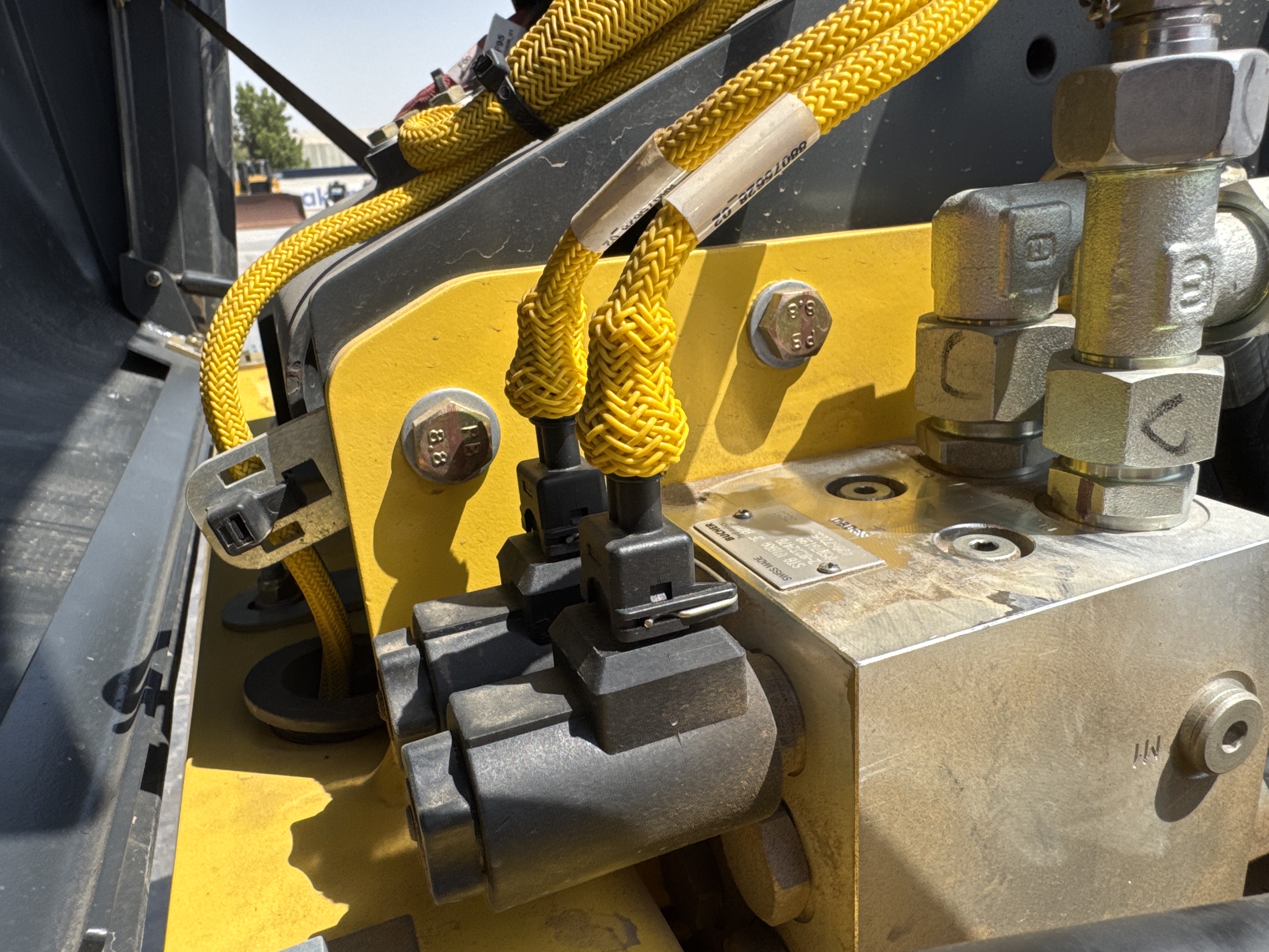 SRC-004-Bomag-BW-120-AD-5-Tandem-rollers-inspection-Hydraulics-Wiring-harness-2