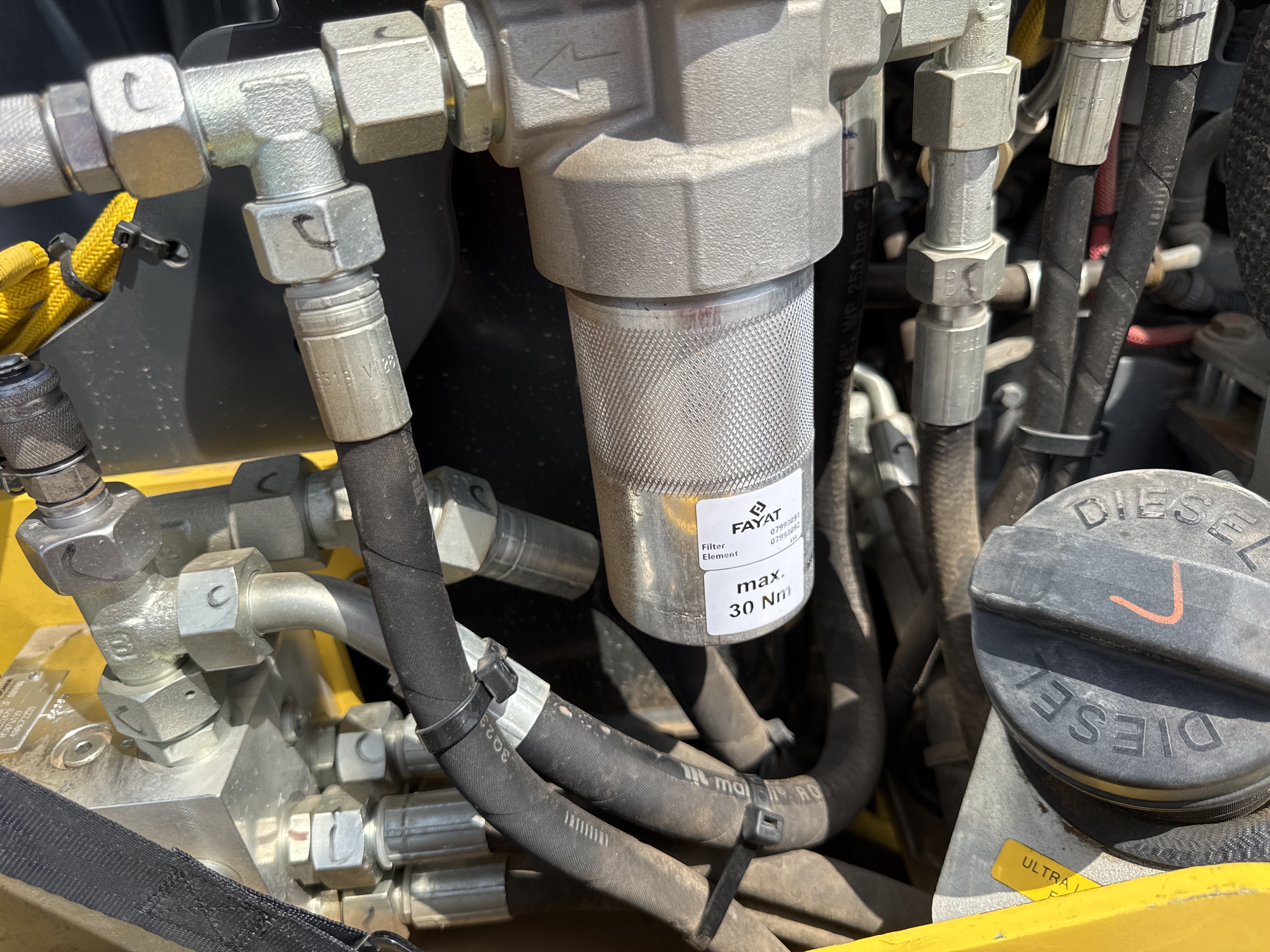 SRC-004-Bomag-BW-120-AD-5-Tandem-rollers-inspection-Hydraulics-Hydraulic-hoses-and-lines-2