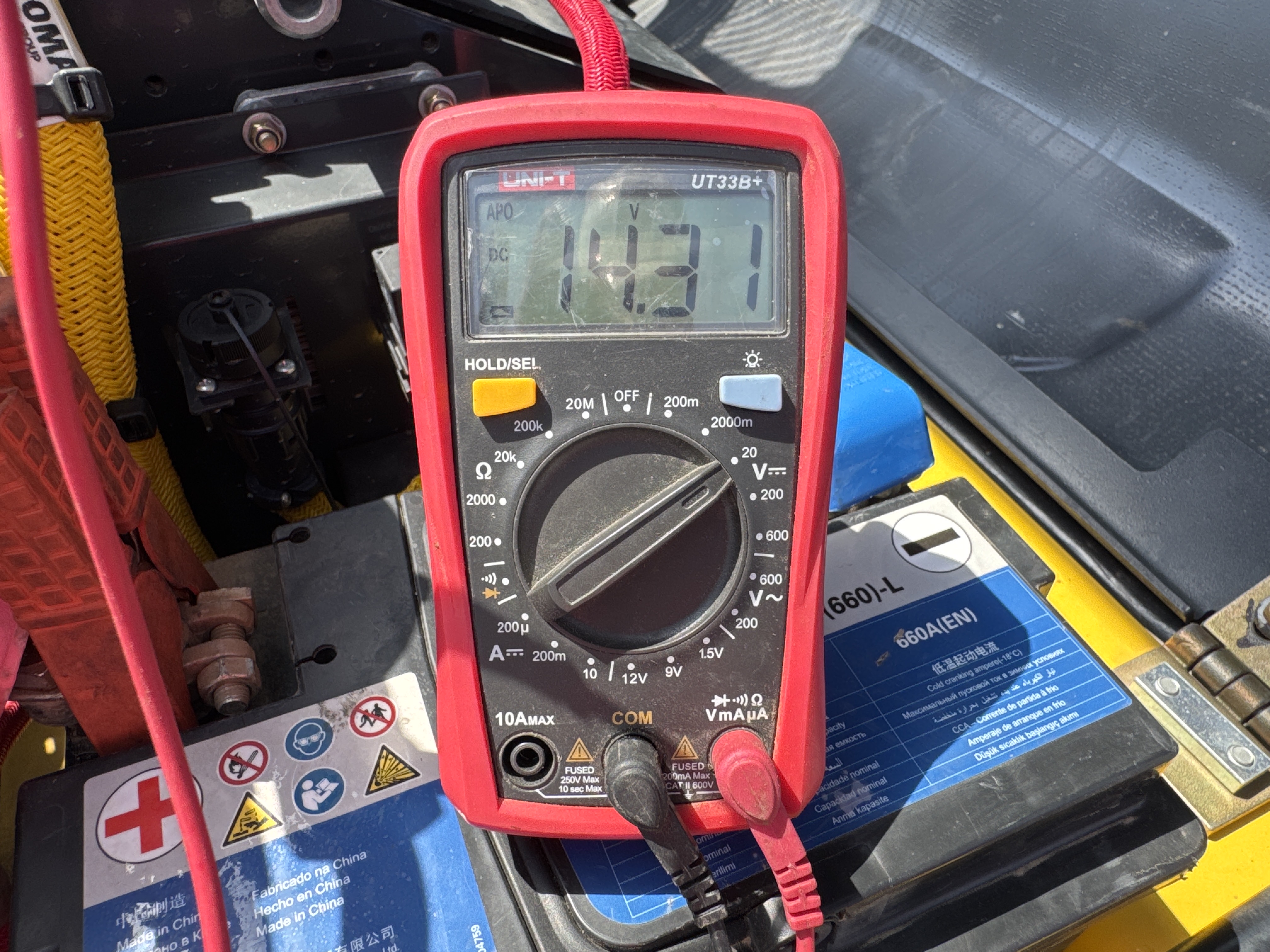 SRC-004-Bomag-BW-120-AD-5-Tandem-rollers-inspection-Electronics-Battery-2