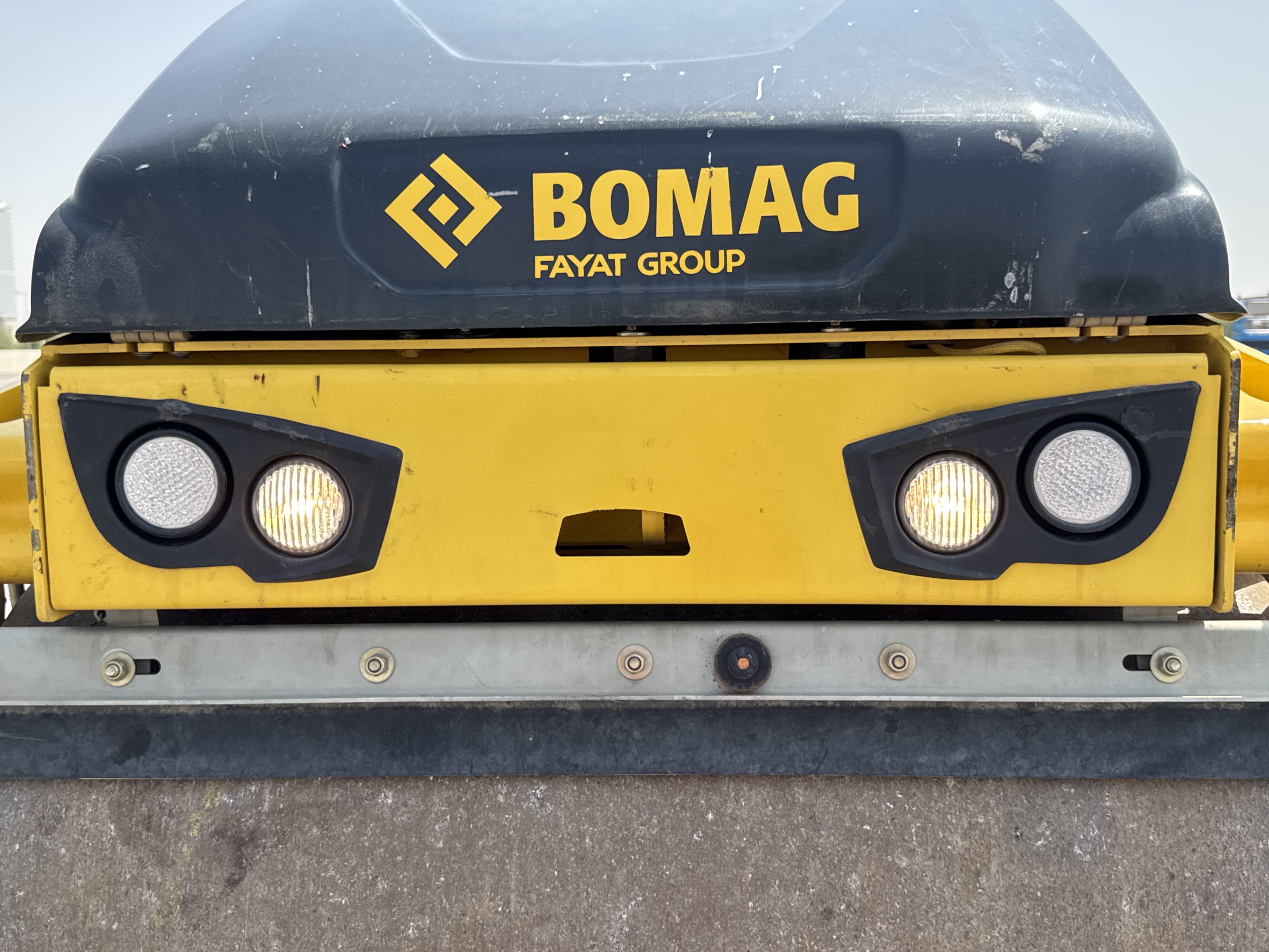 SRC-004-Bomag-BW-120-AD-5-Tandem-rollers-inspection-Electronics-Lights-and-signals-2