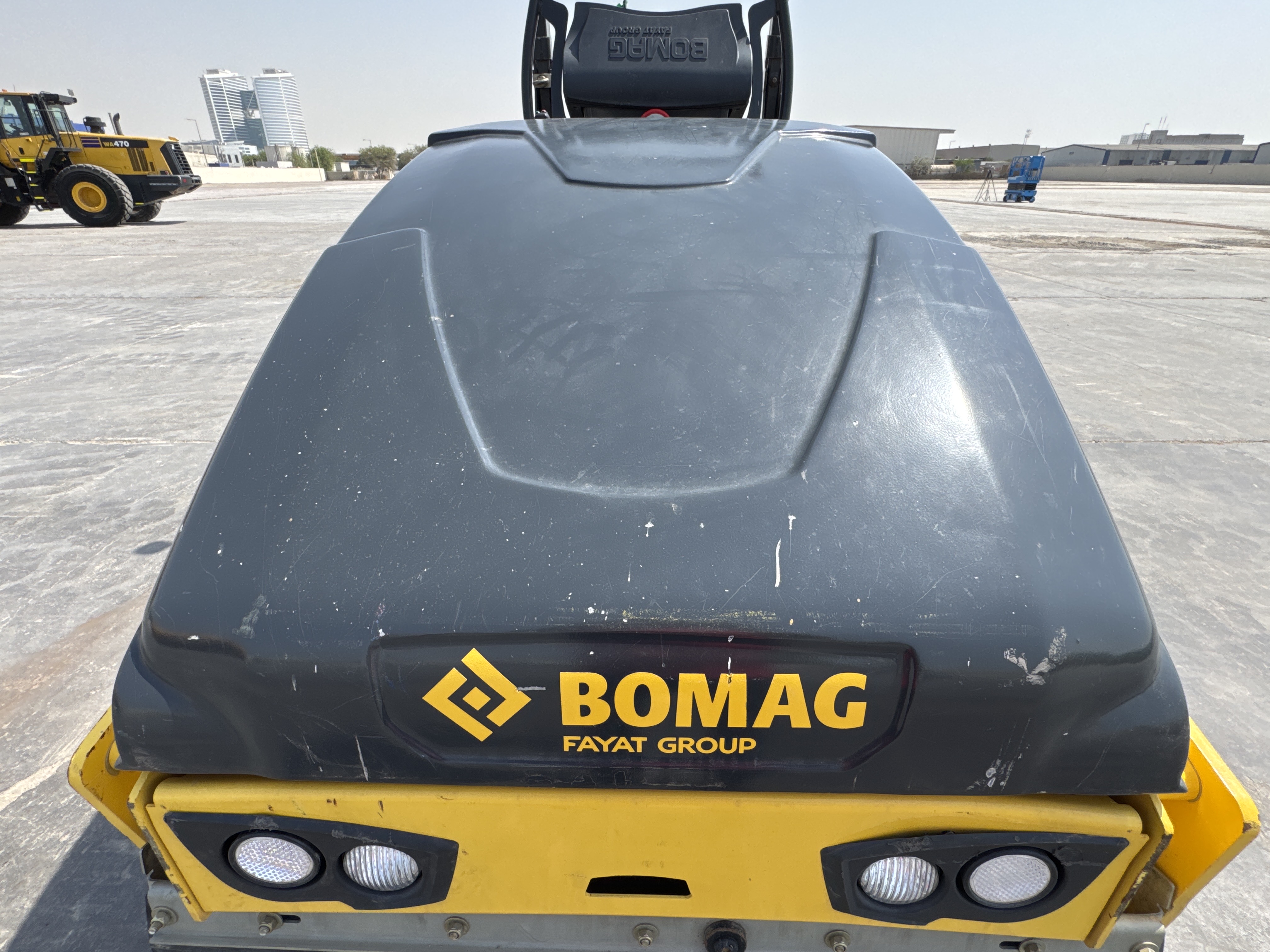 SRC-004-Bomag-BW-120-AD-5-Tandem-rollers-inspection-Structure-Sheet-metal-(fiberglass)-2
