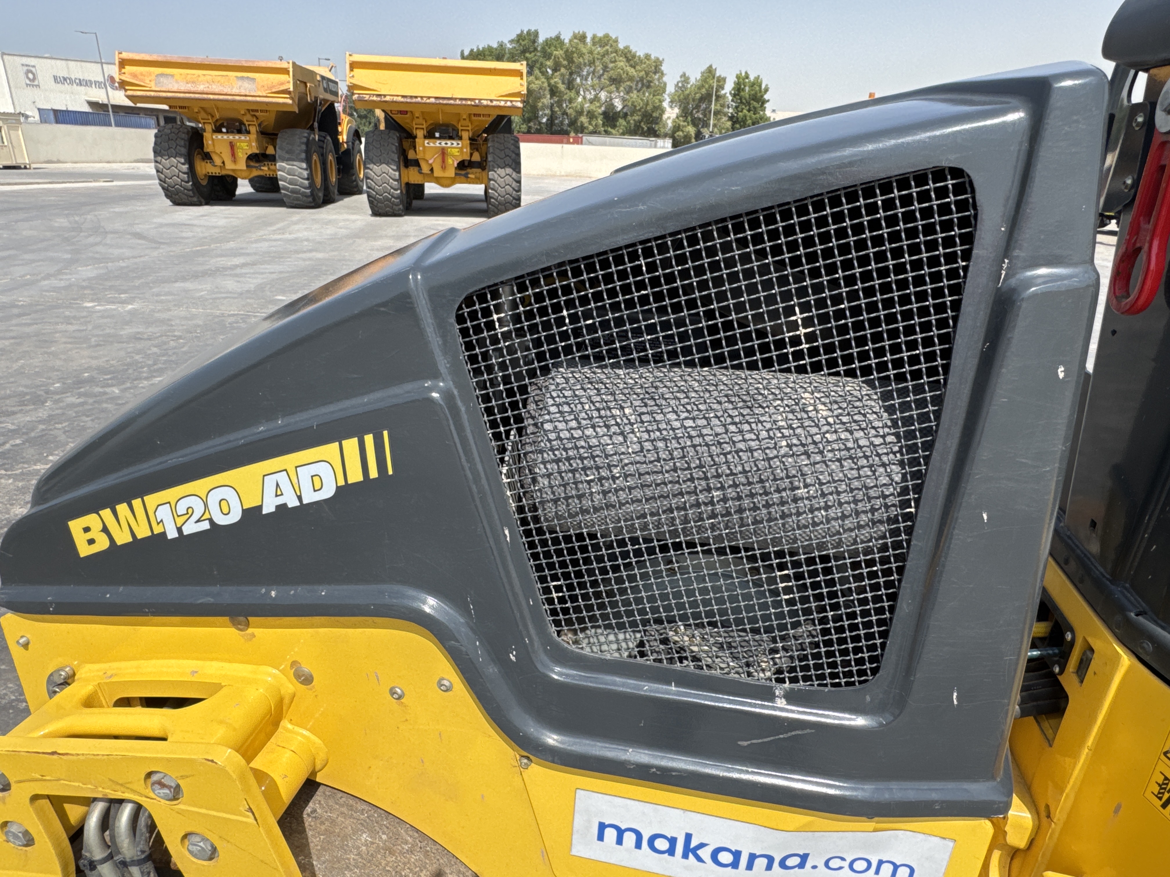 SRC-004-Bomag-BW-120-AD-5-Tandem-rollers-inspection-Structure-Sheet-metal-(fiberglass)-2