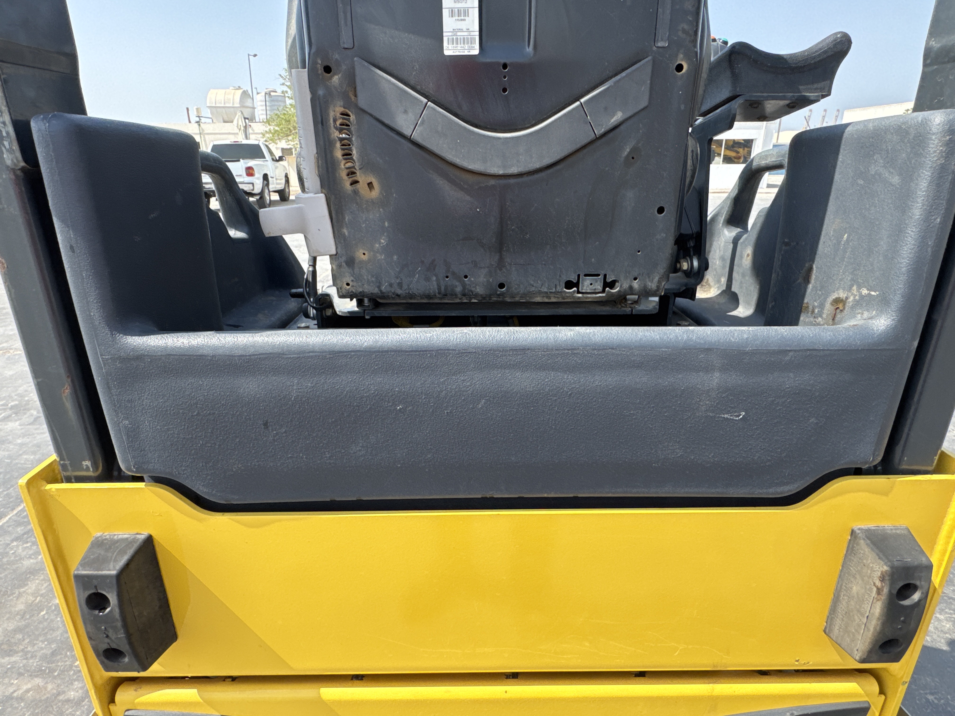 SRC-004-Bomag-BW-120-AD-5-Tandem-rollers-inspection-Structure-Water-tank-2