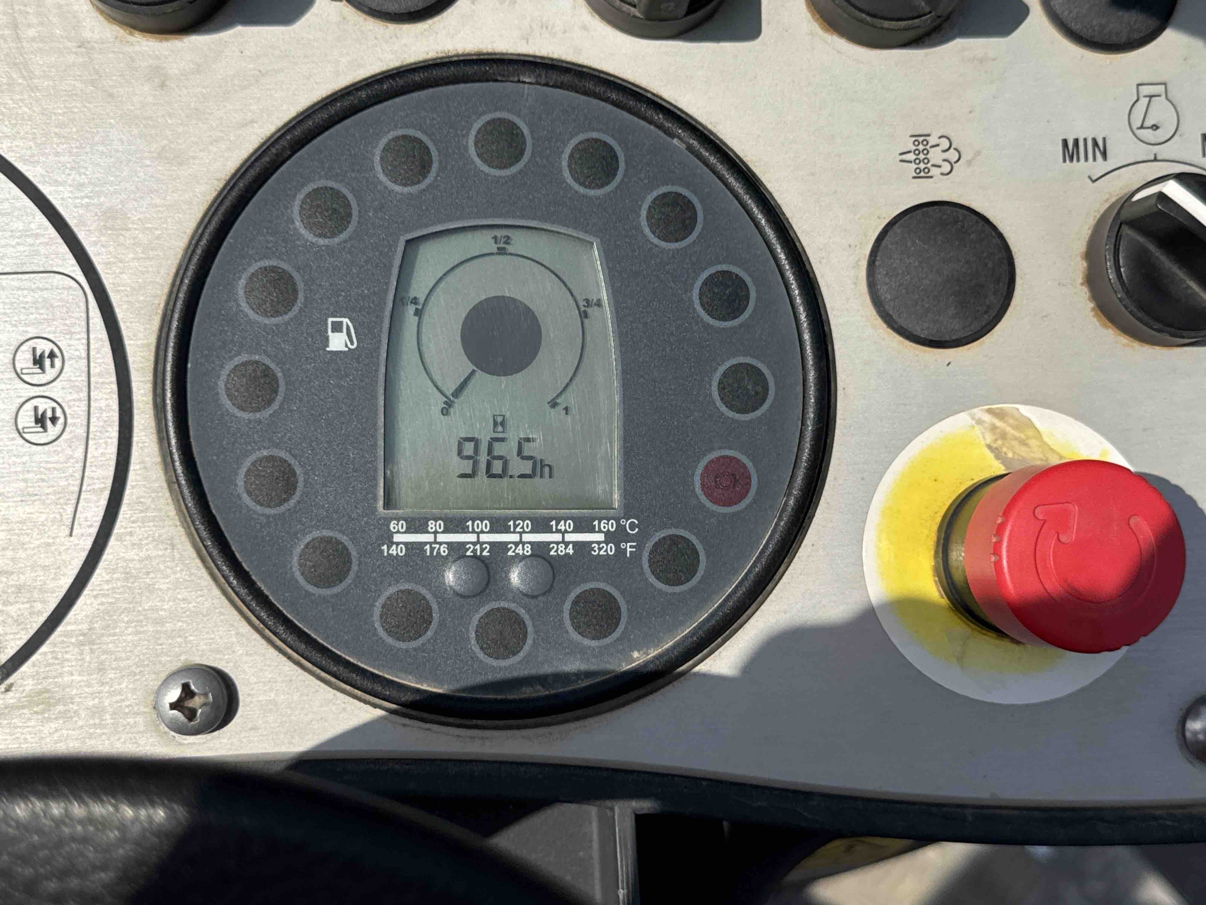 SRC-004-Bomag-BW-120-AD-5-Tandem-rollers-inspection-Cabin-Instrument-cluster-1